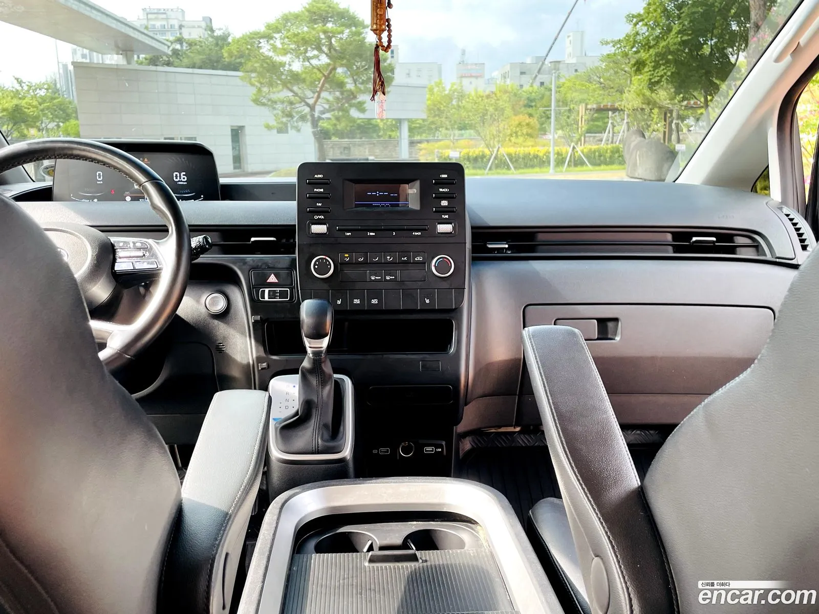 Hyundai Staria 2021 — 3