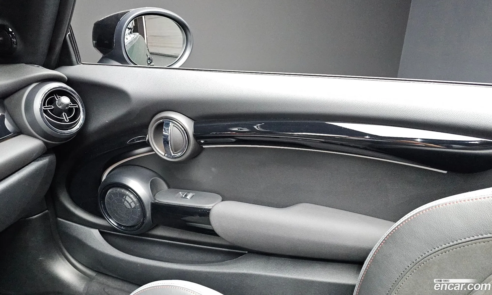 Mini Cooper S Convertible 2024 WMW71DL0XR3S30233 — 25