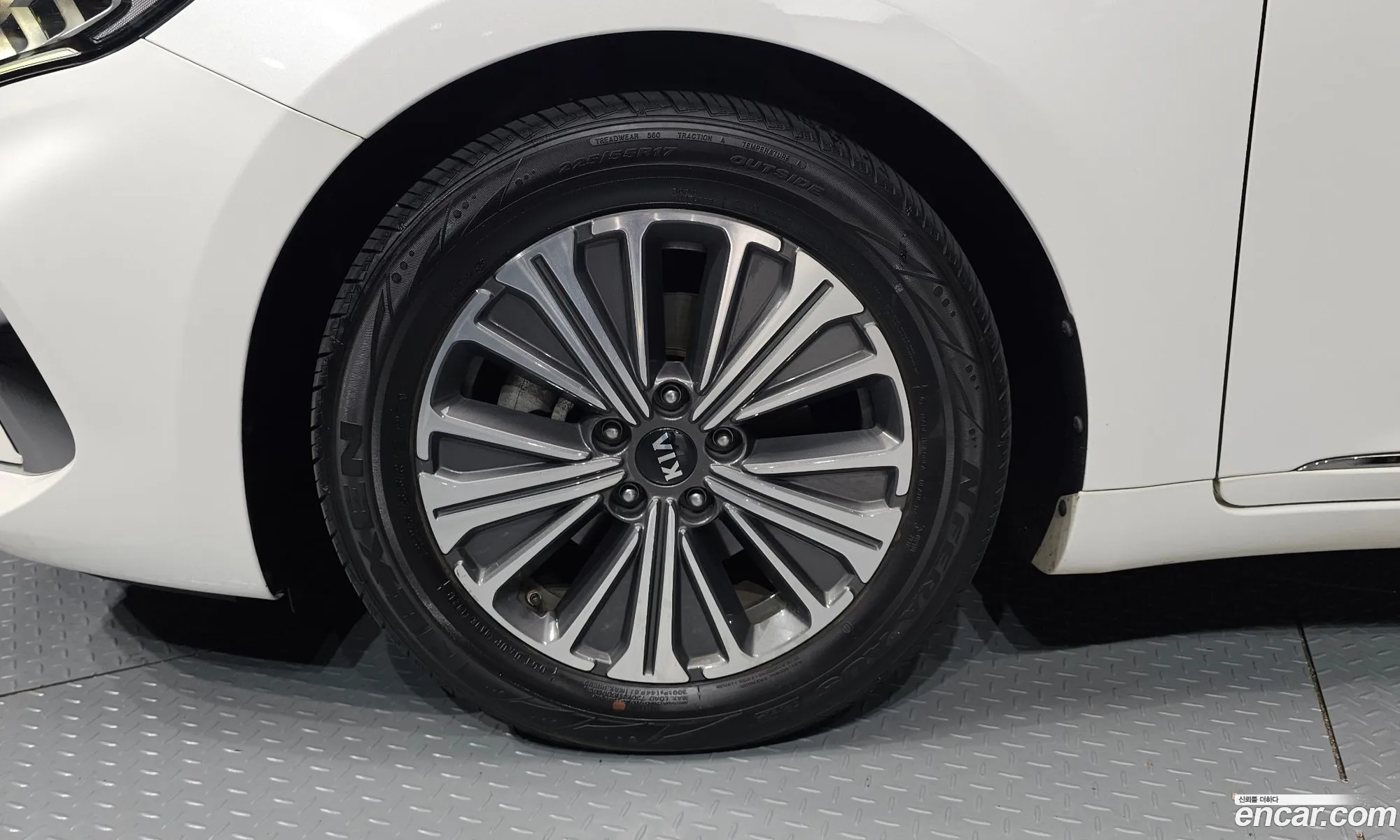 Kia K7 Premier Hybrid 2019 — 23