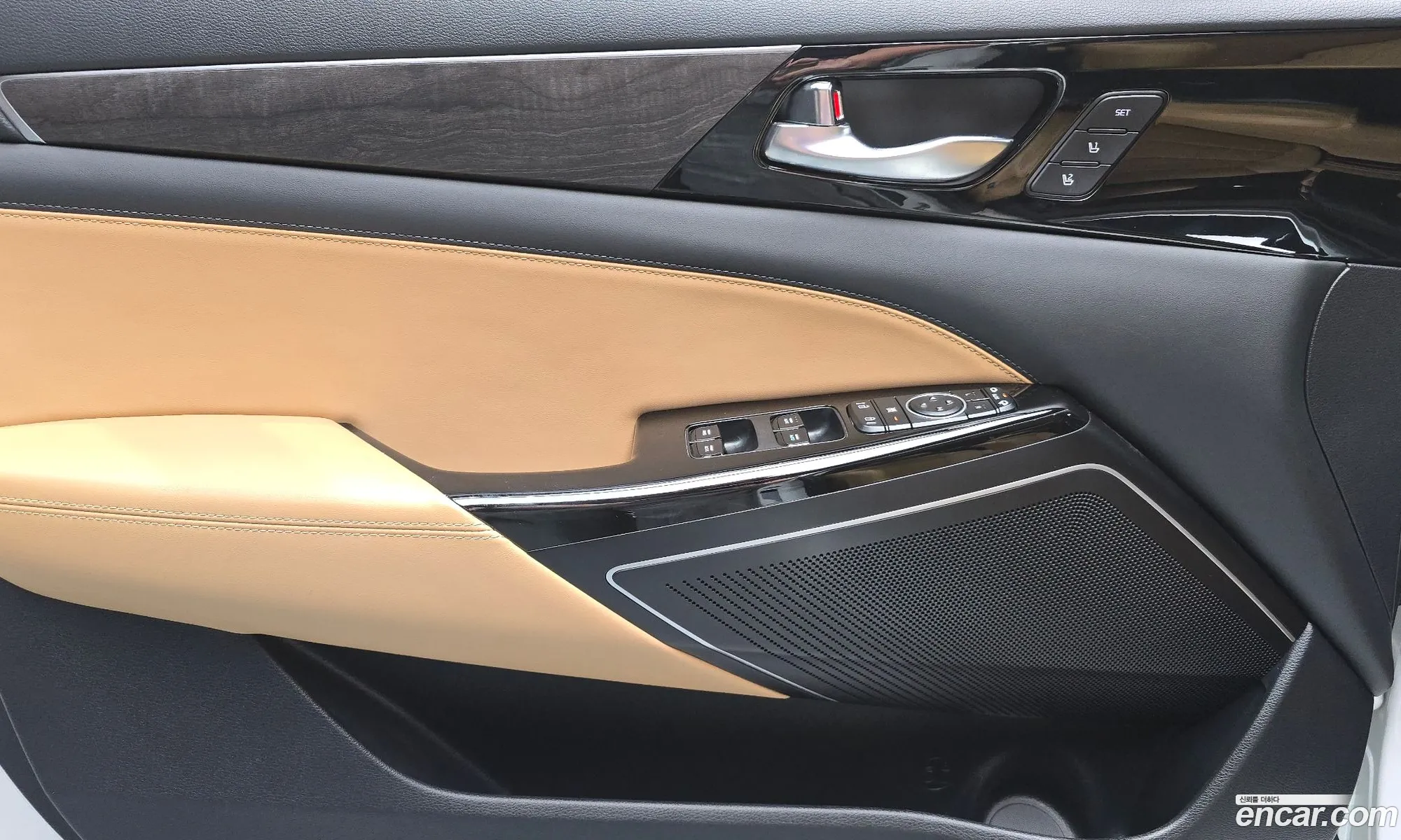 Kia K7 Premier Hybrid 2019 — 26