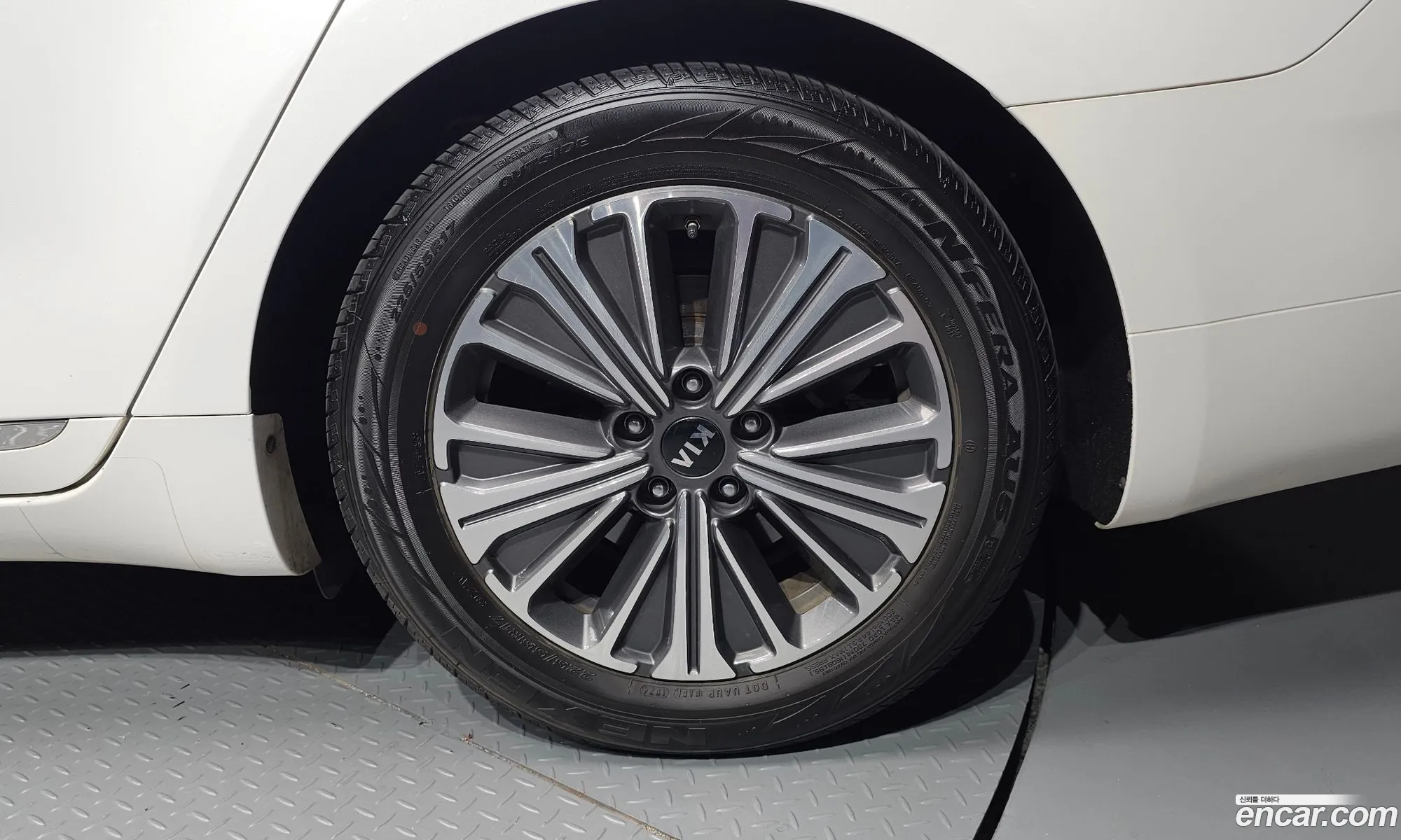 Kia K7 Premier Hybrid 2019 — 20