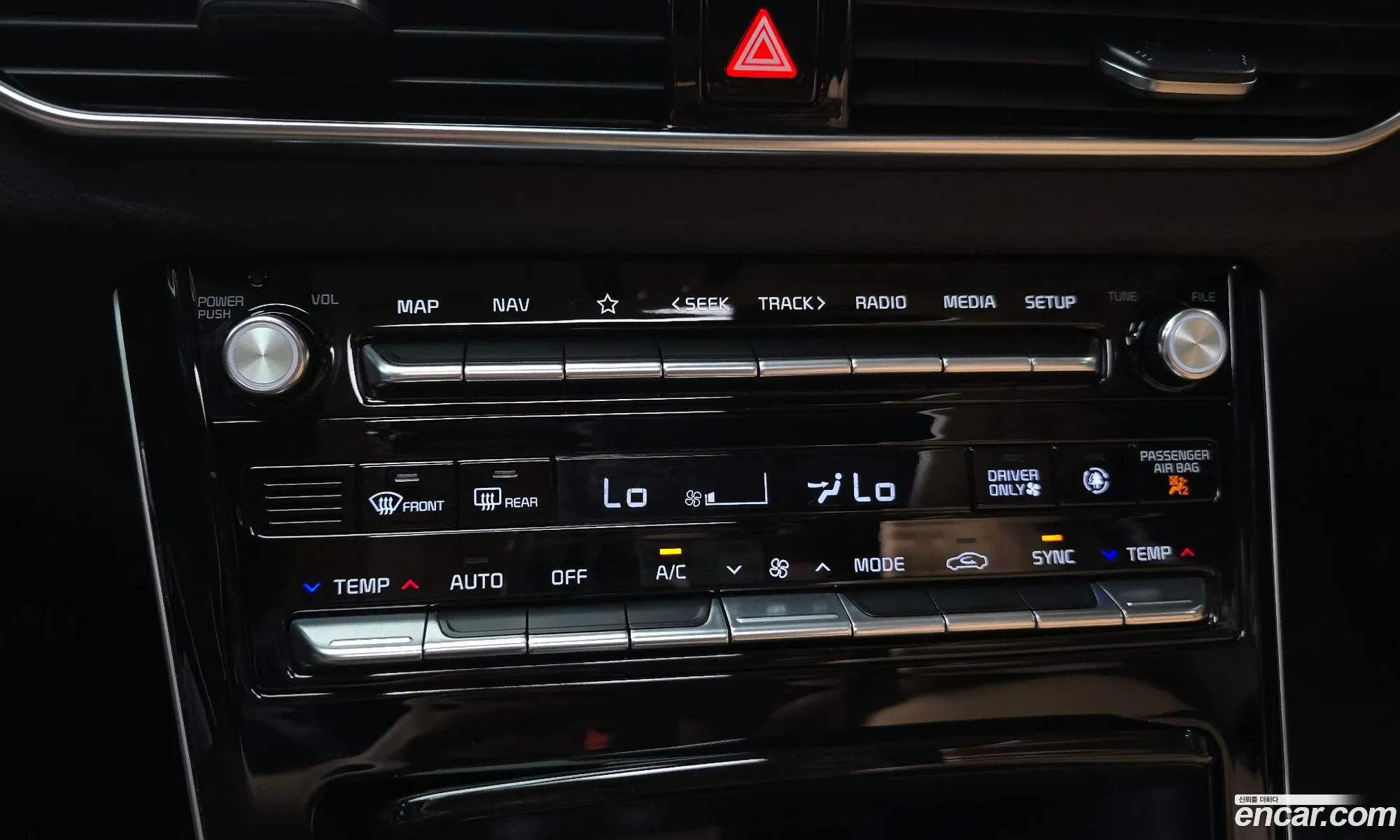 Kia K7 Premier Hybrid 2019 — 28