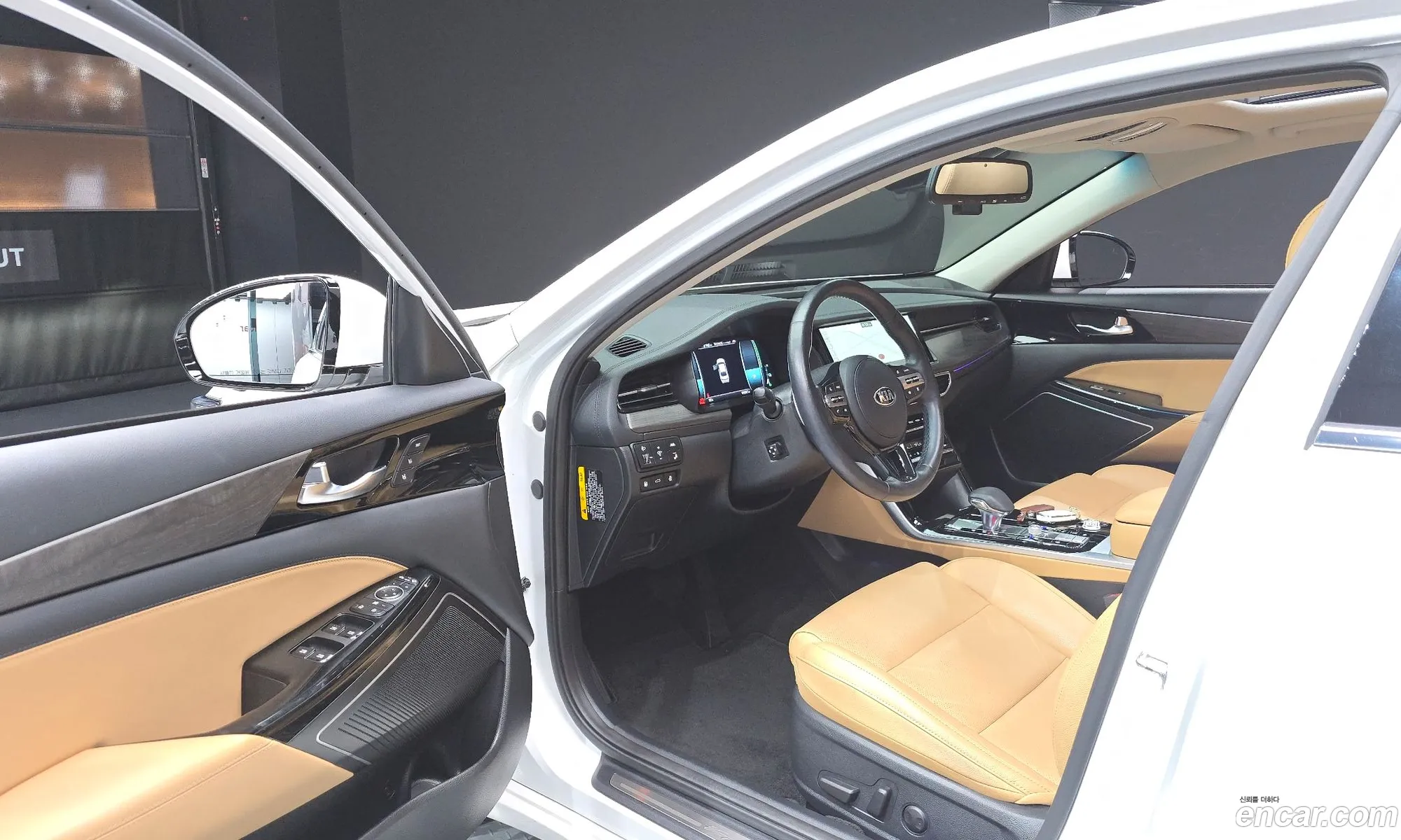 Kia K7 Premier Hybrid 2019 — 27