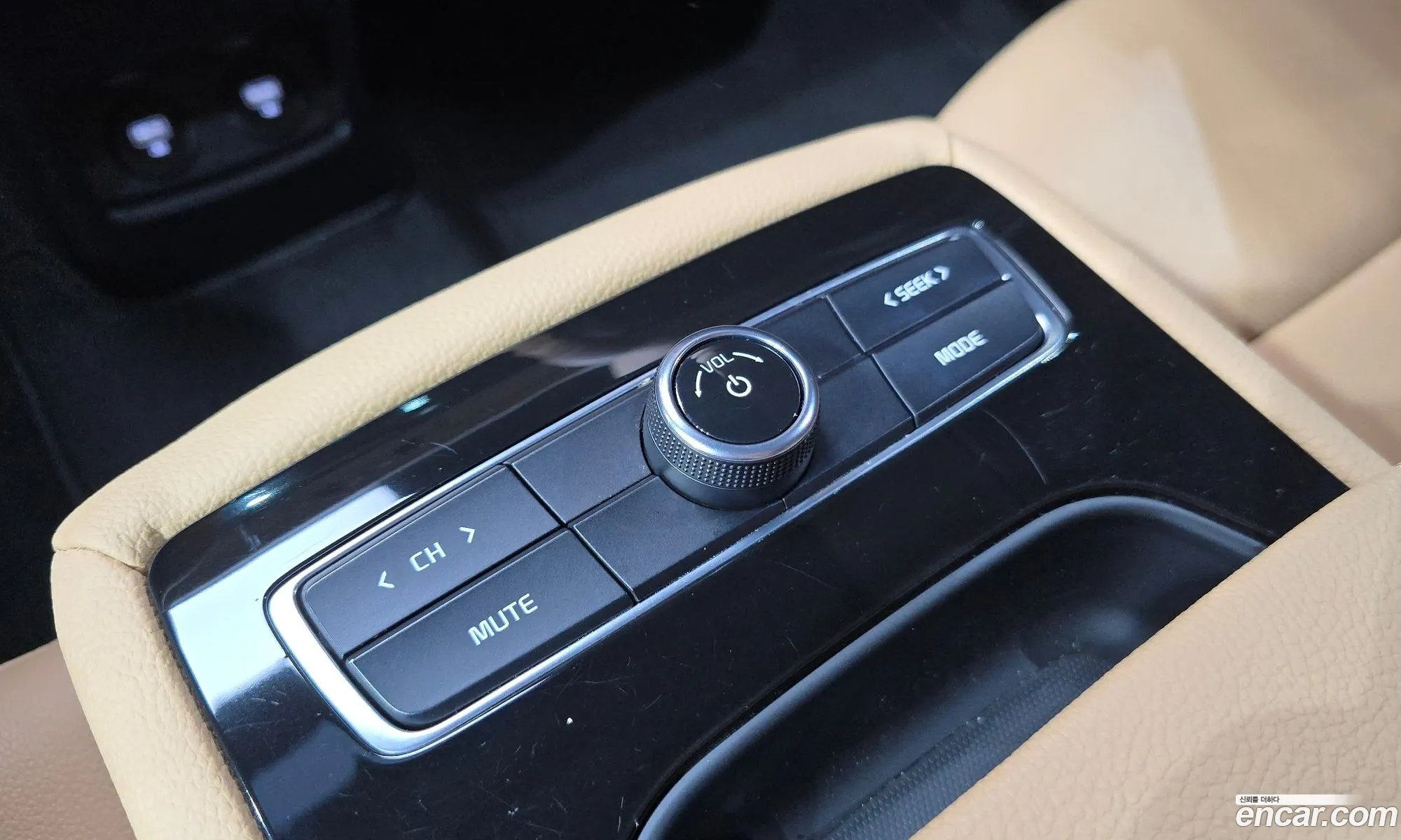 Kia K7 Premier Hybrid 2019 — 7