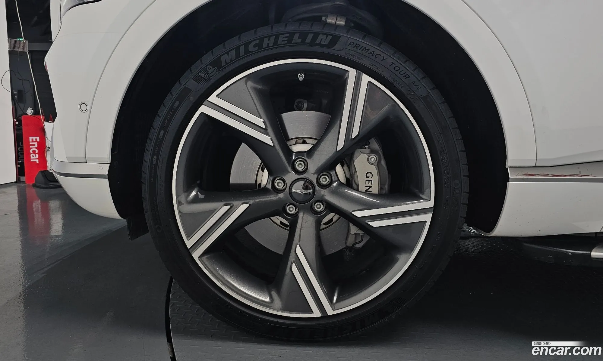 Genesis GV80 2024 KMTHA81BDRU237990 — 3