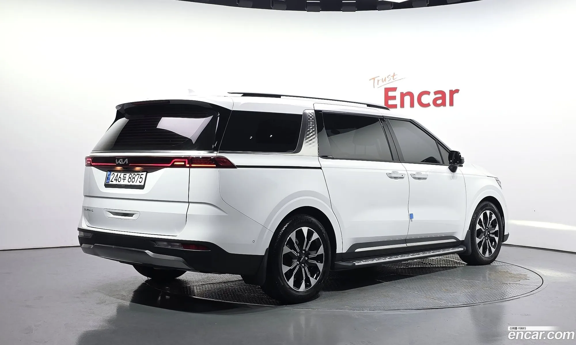 Kia Carnival 2022 — 19