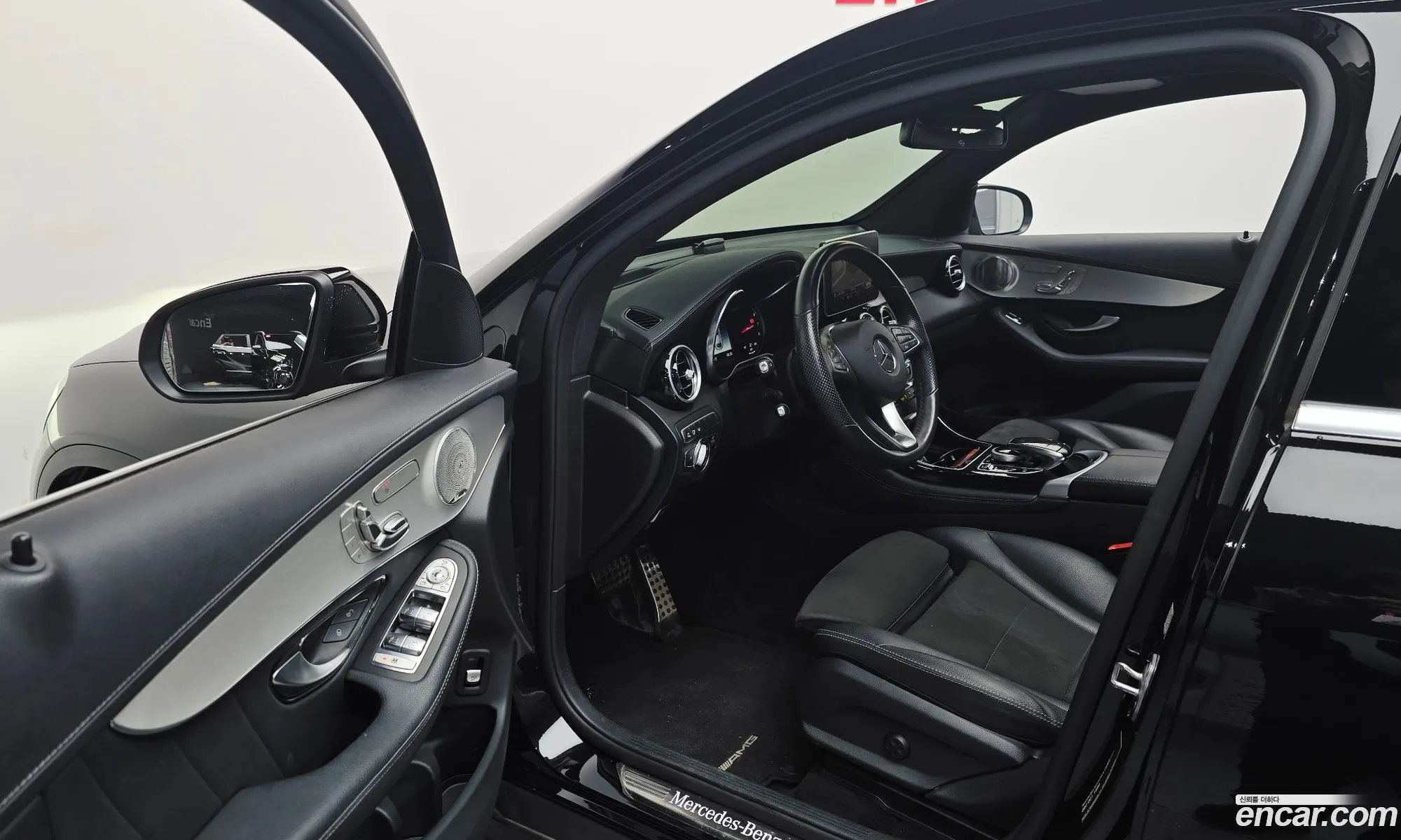 Mercedes-Benz GLC-Class X253 2019 — 27