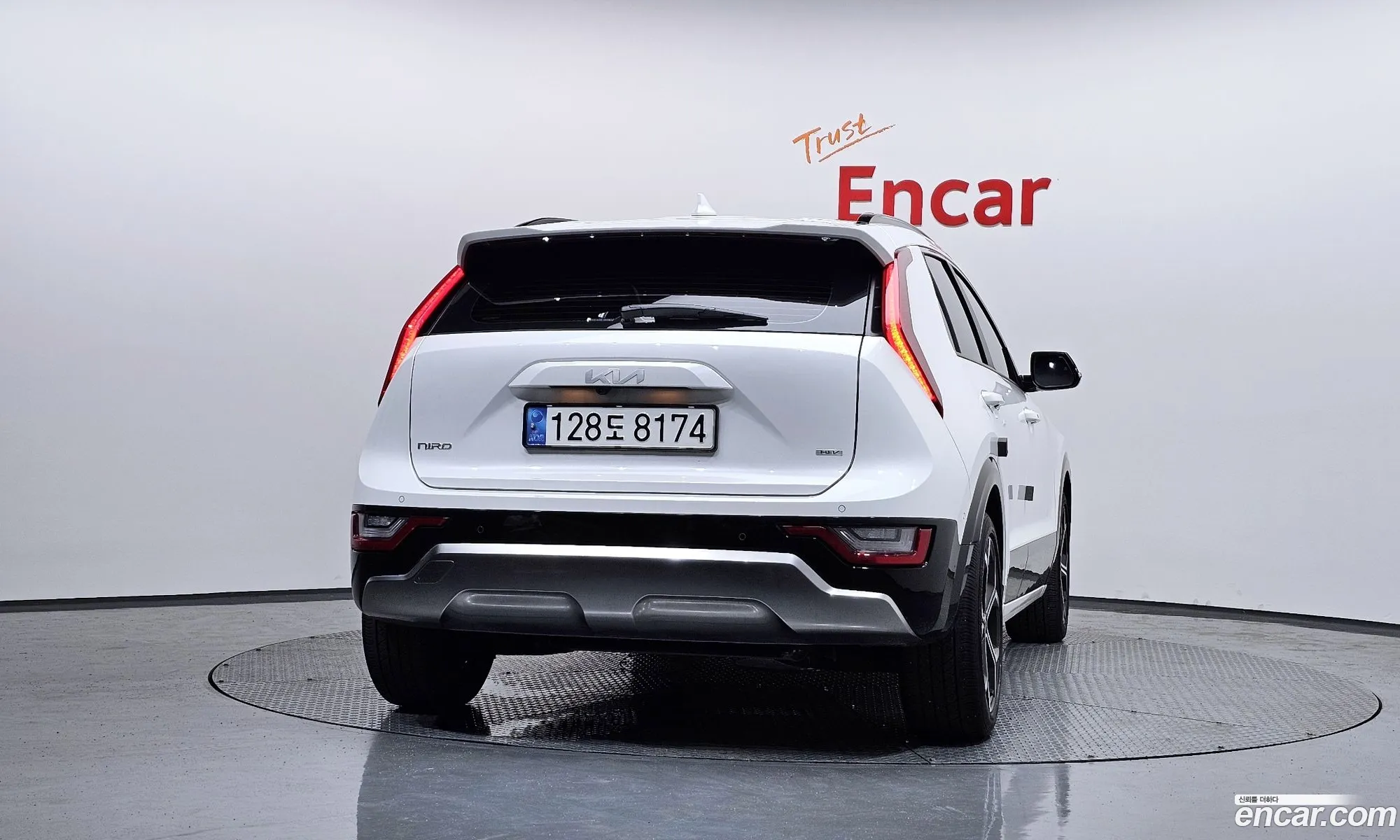 Kia Niro 2022 KNACT81EGPA071768 — 3