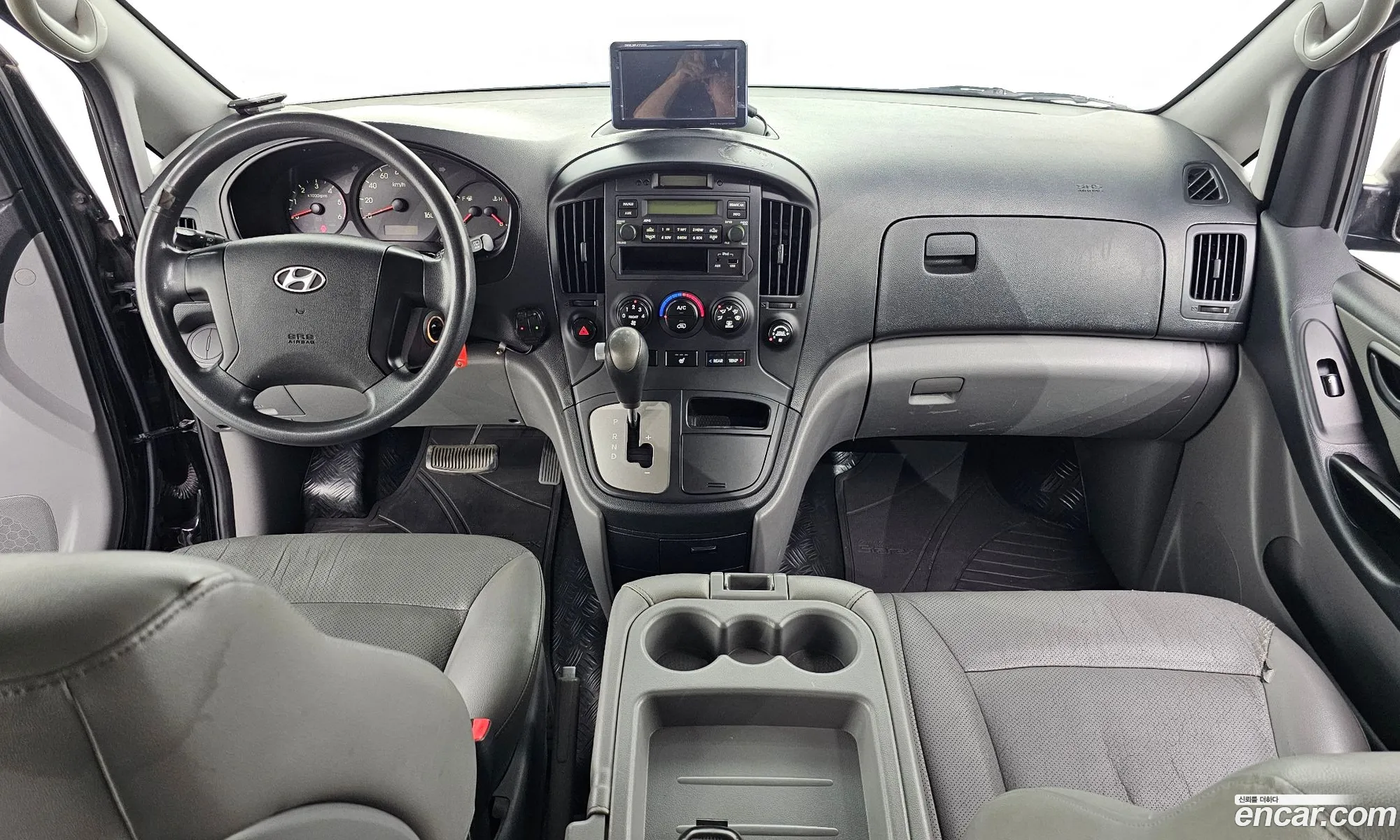 Hyundai Grand Starex 2013 — 3