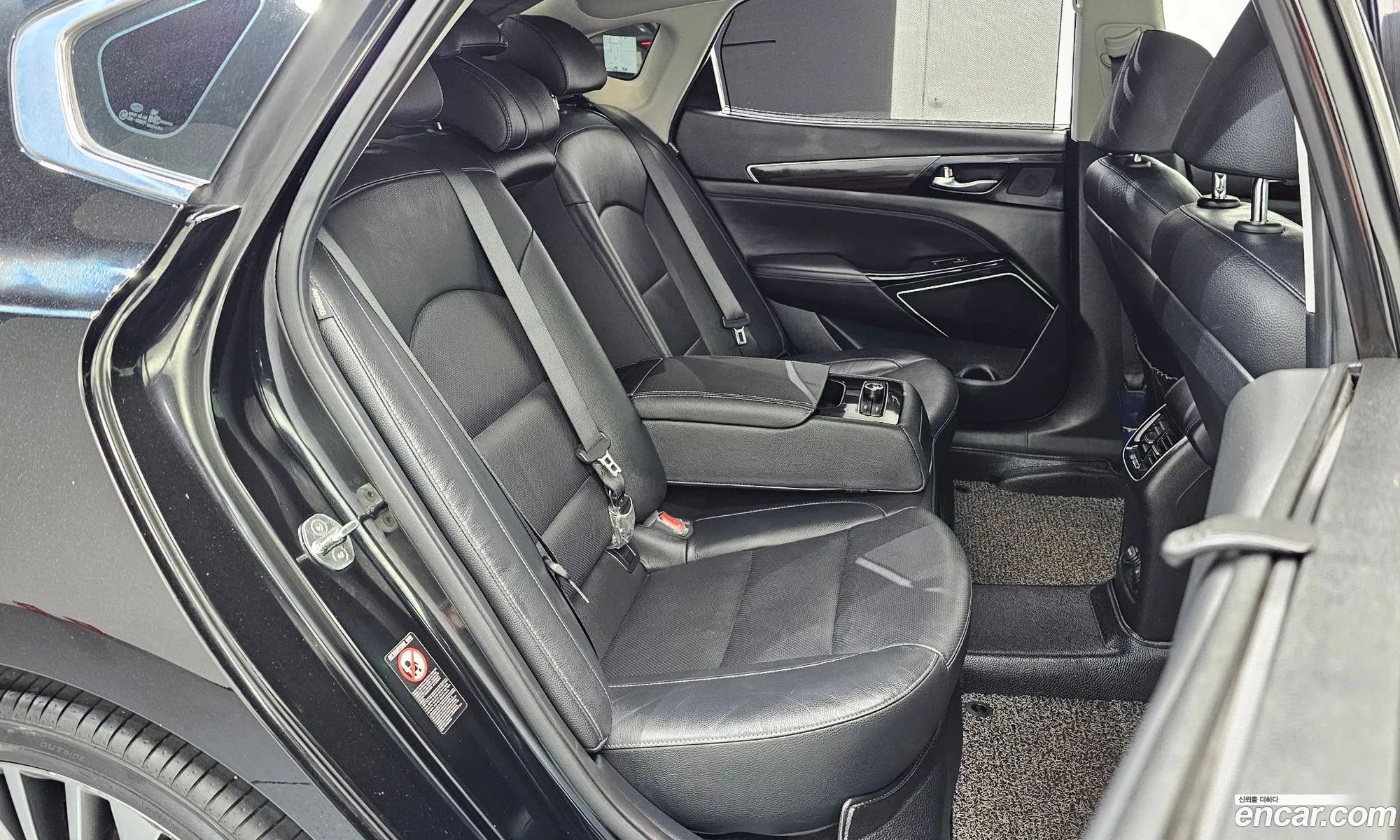 Kia K7 2019 KNALC411BKA168402 — 3