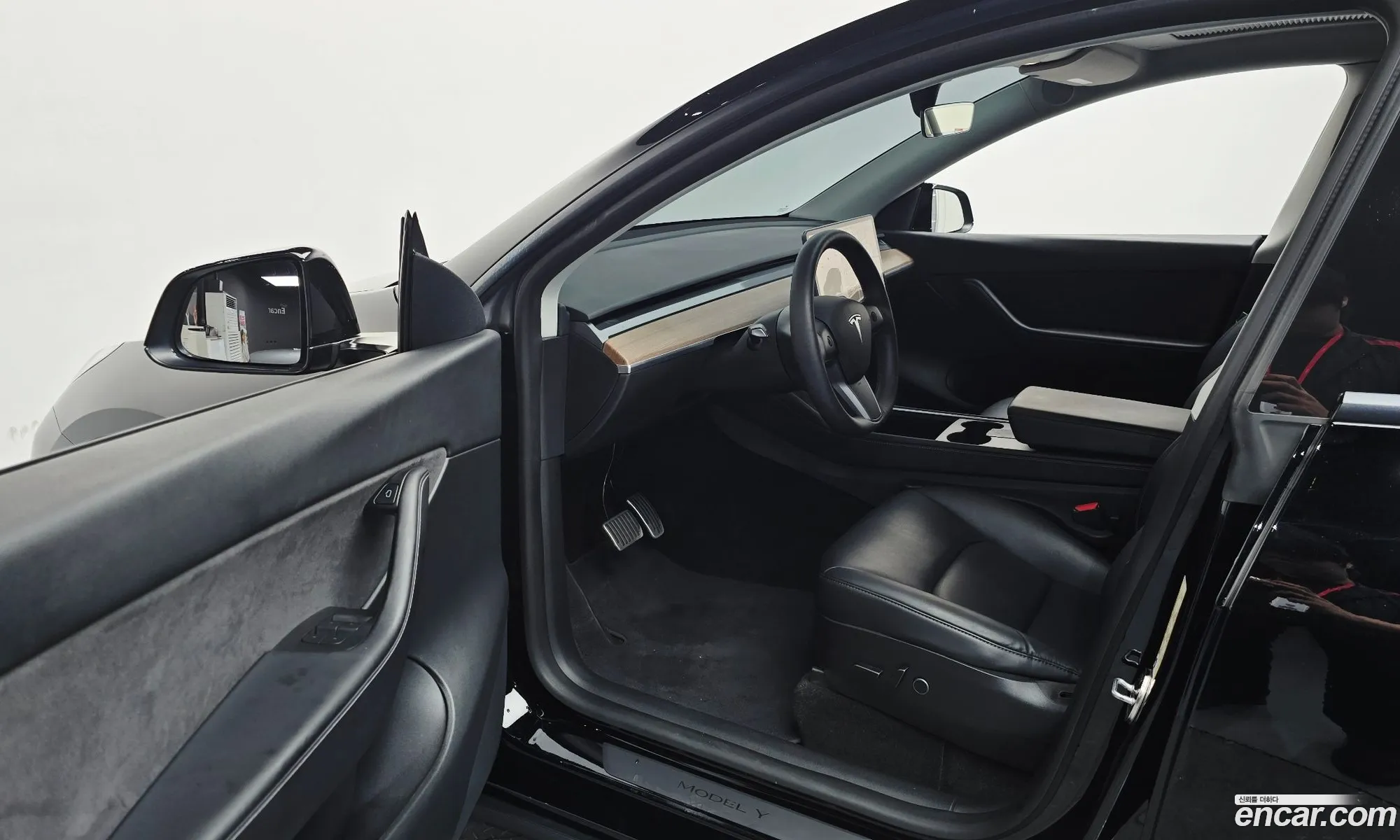 Tesla Model Y 2022 — 8