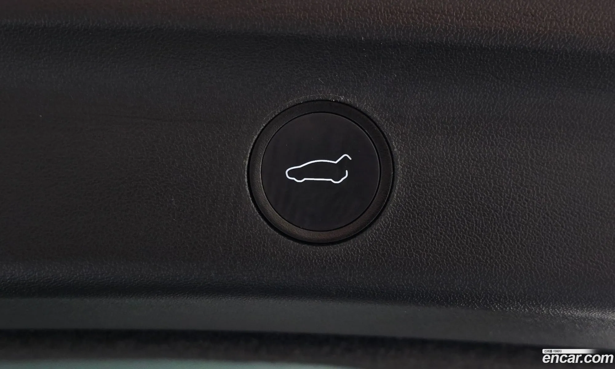 Tesla Model Y 2022 — 9
