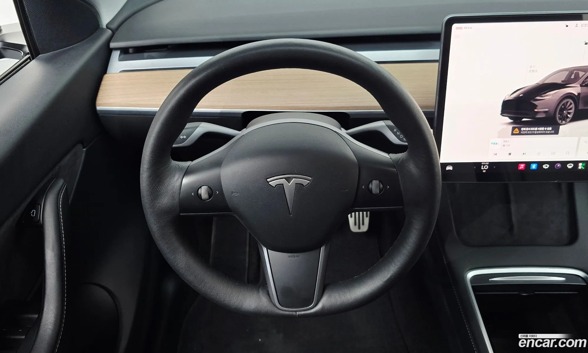 Tesla Model Y 2022 — 30