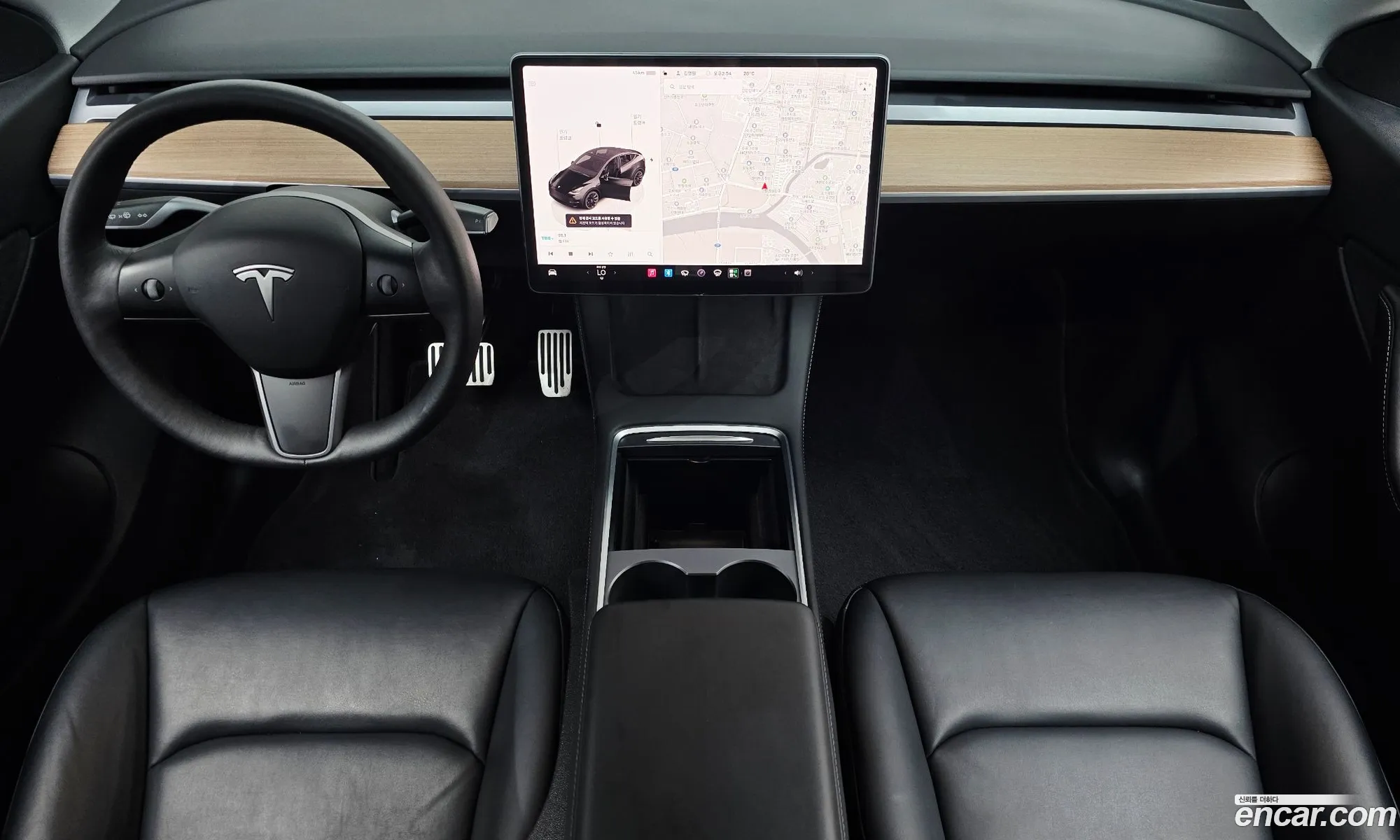 Tesla Model Y 2022 — 12