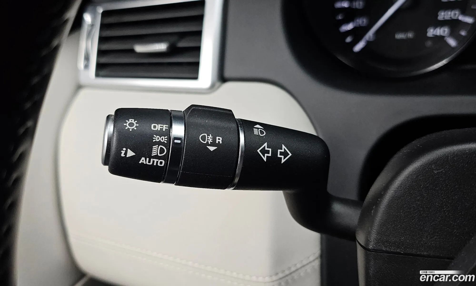 Land Rover Discovery Sport 2016 — 30