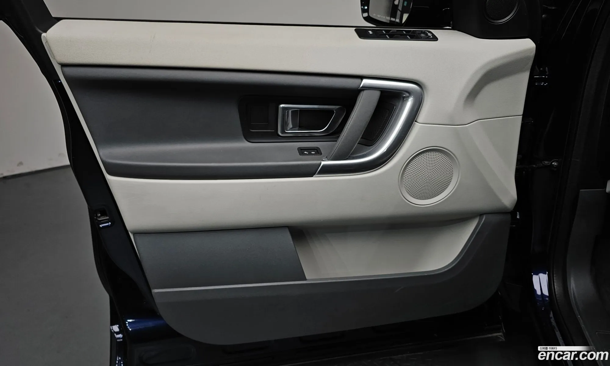 Land Rover Discovery Sport 2016 — 13