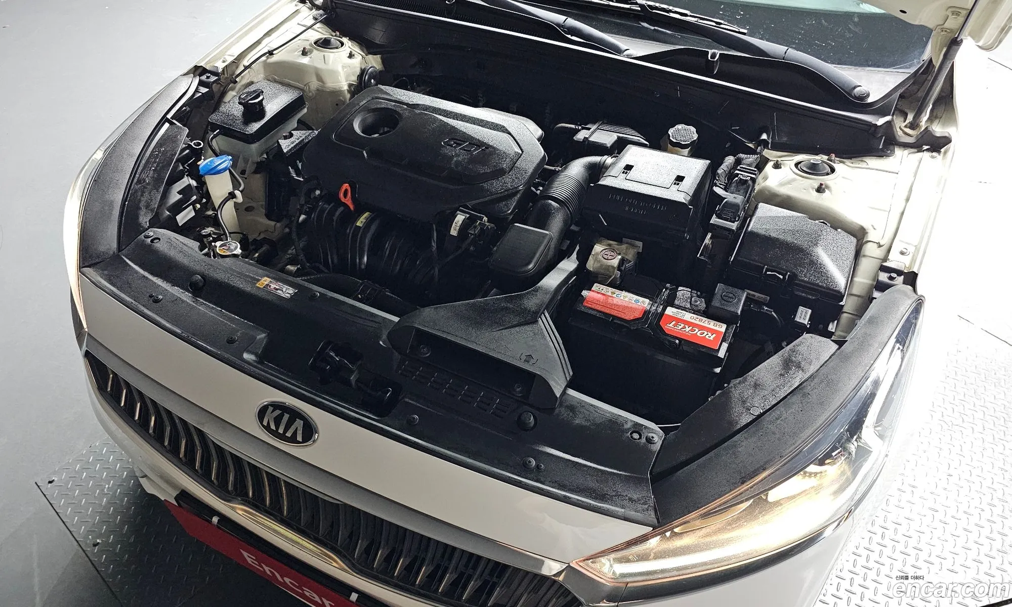 Kia K7 2016 — 28