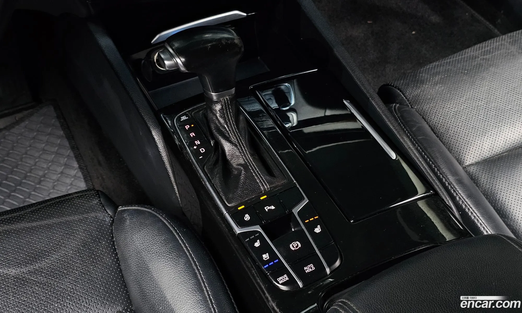 Kia K7 2016 — 18