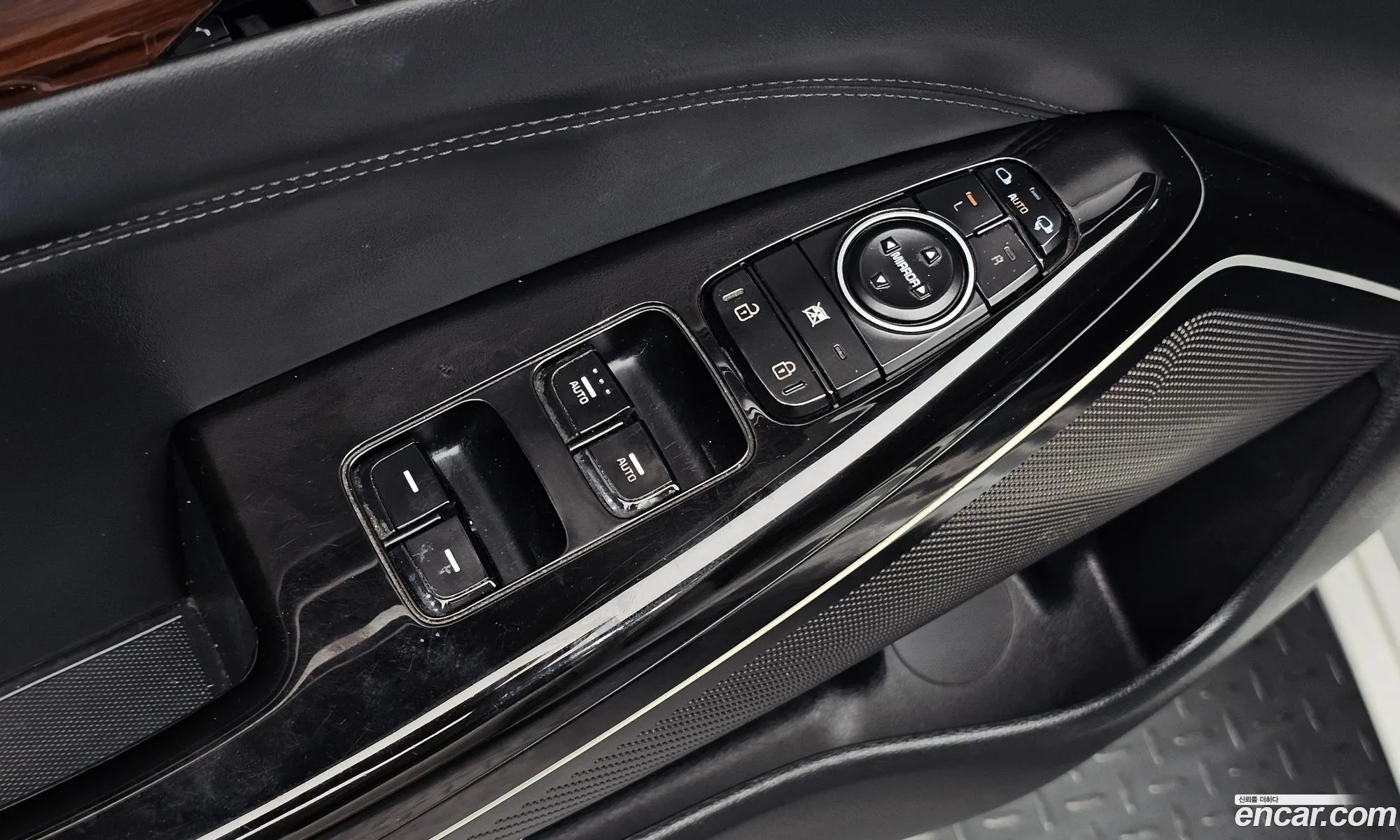 Kia K7 2016 — 23