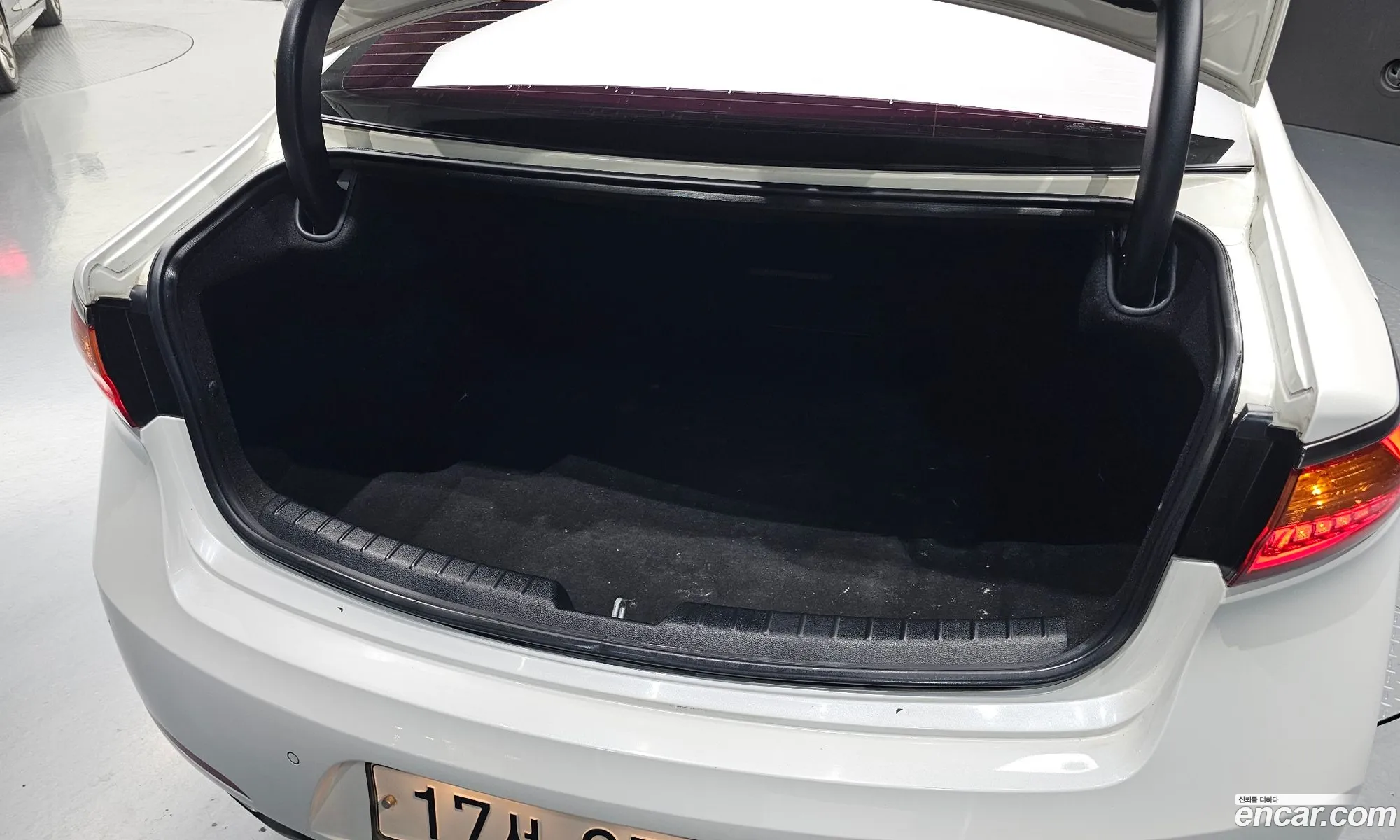 Kia K7 2016 — 20