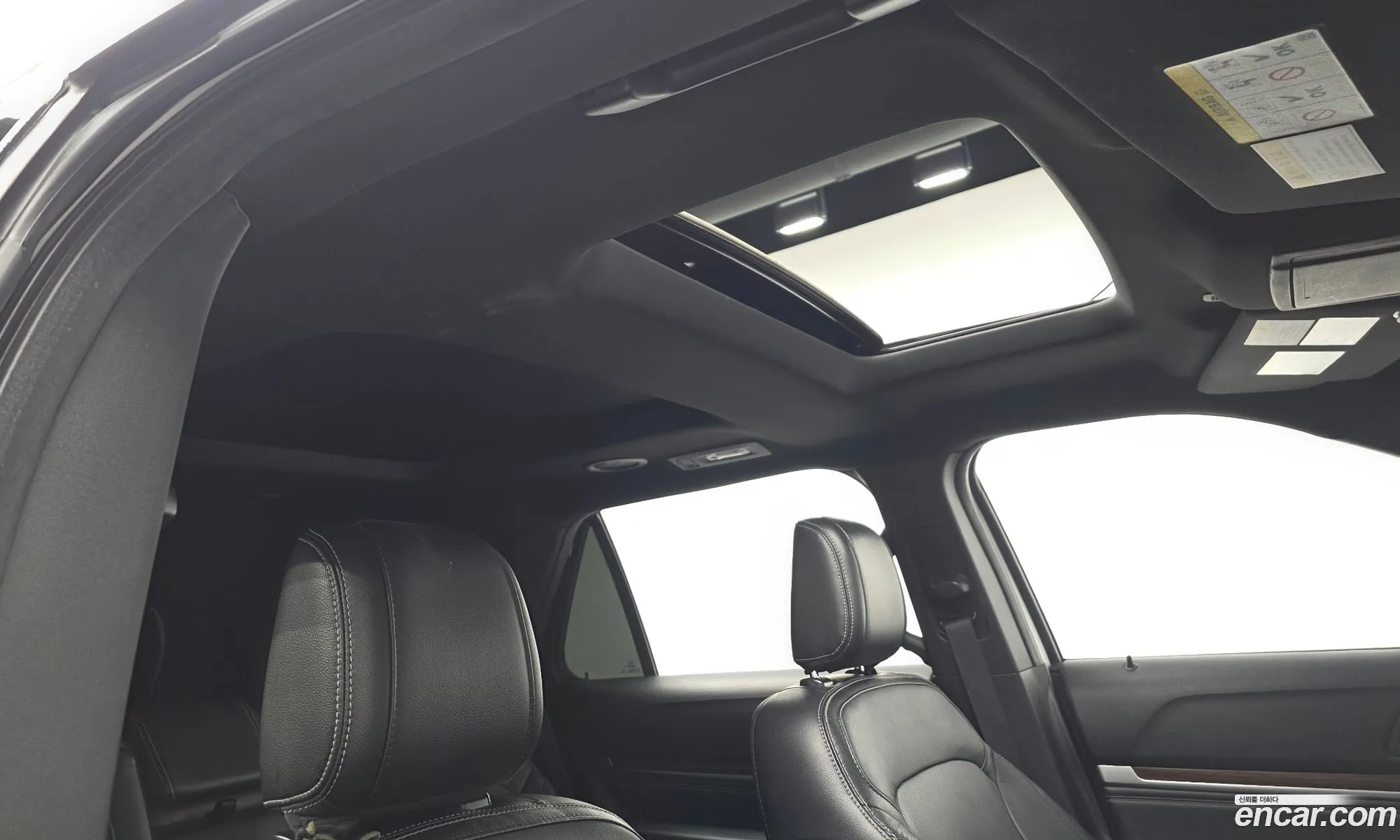 Ford Explorer 2018 1FM5K8F86JGA49736 — 26
