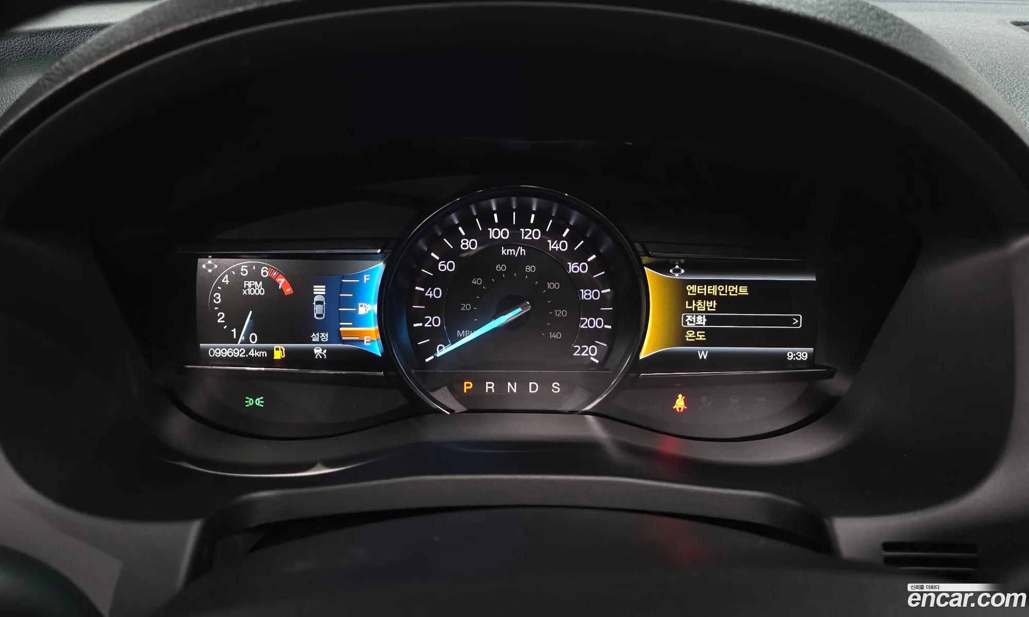 Ford Explorer 2018 1FM5K8F86JGA49736 — 24