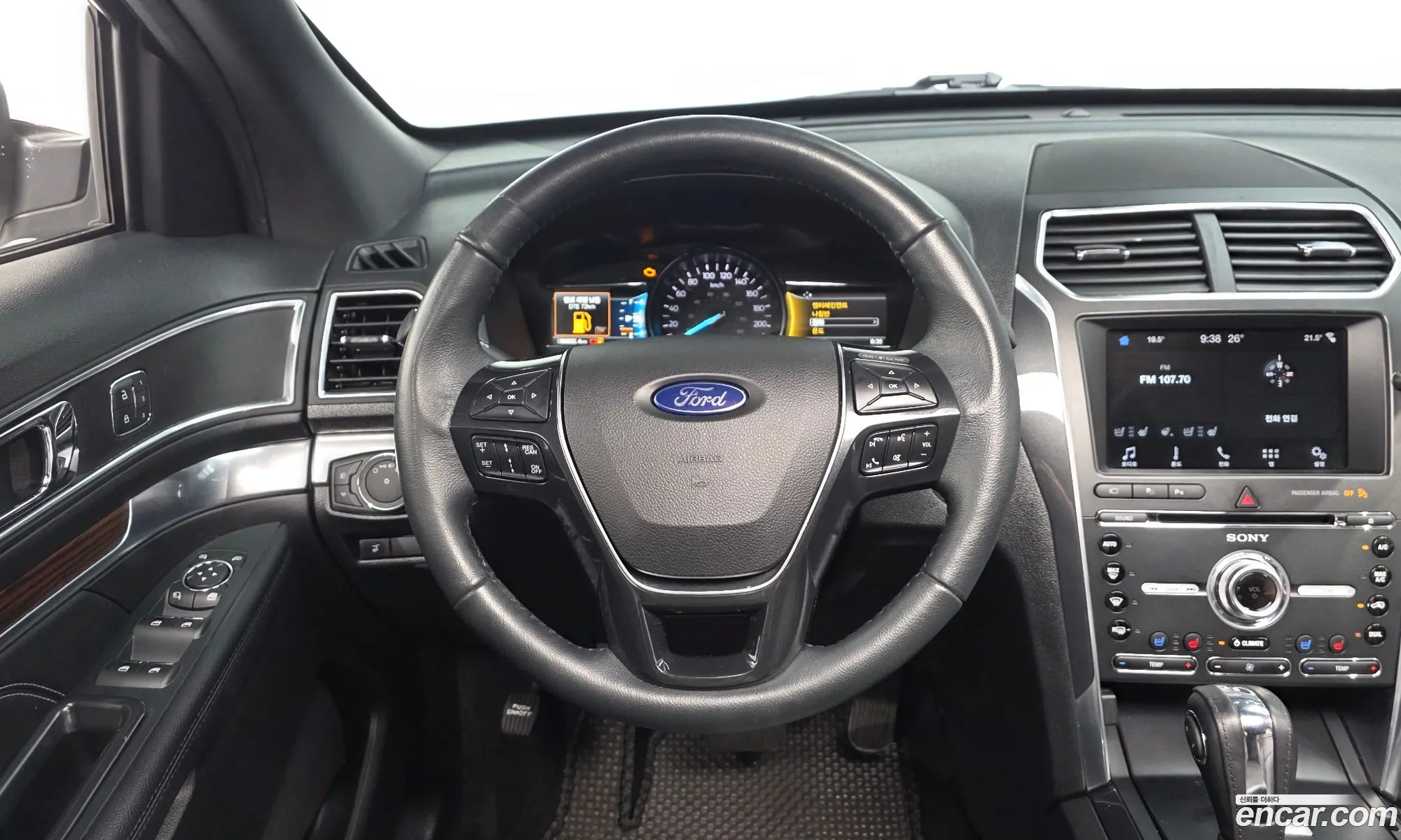Ford Explorer 2018 1FM5K8F86JGA49736 — 28