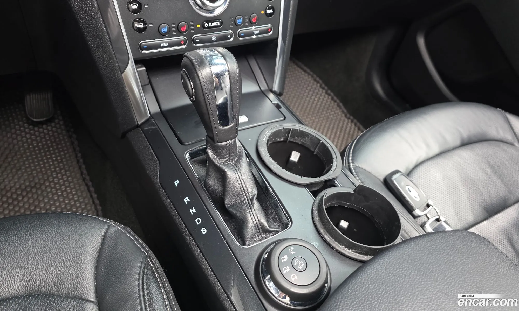 Ford Explorer 2018 1FM5K8F86JGA49736 — 15