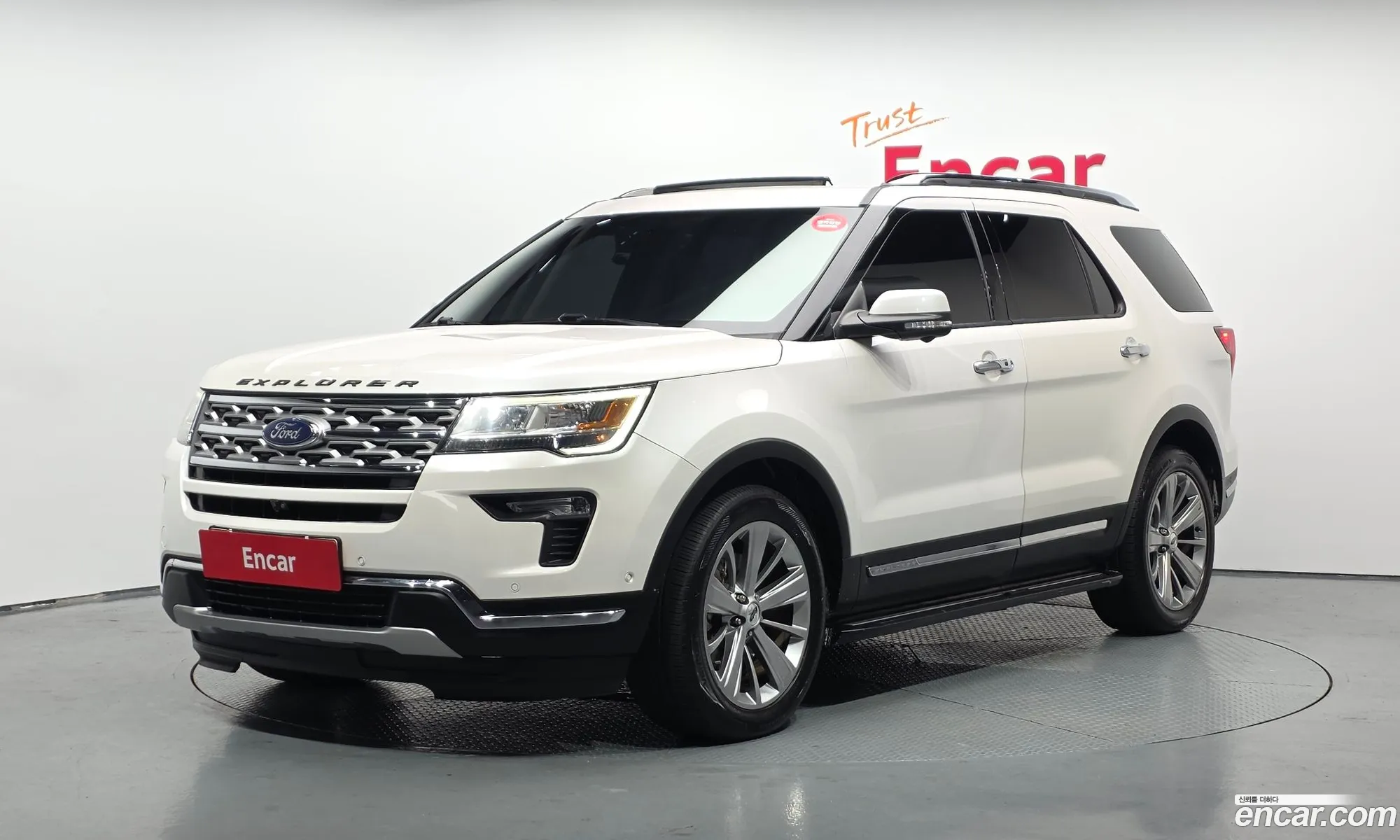 Ford Explorer 2018 1FM5K8F86JGA49736 — 18
