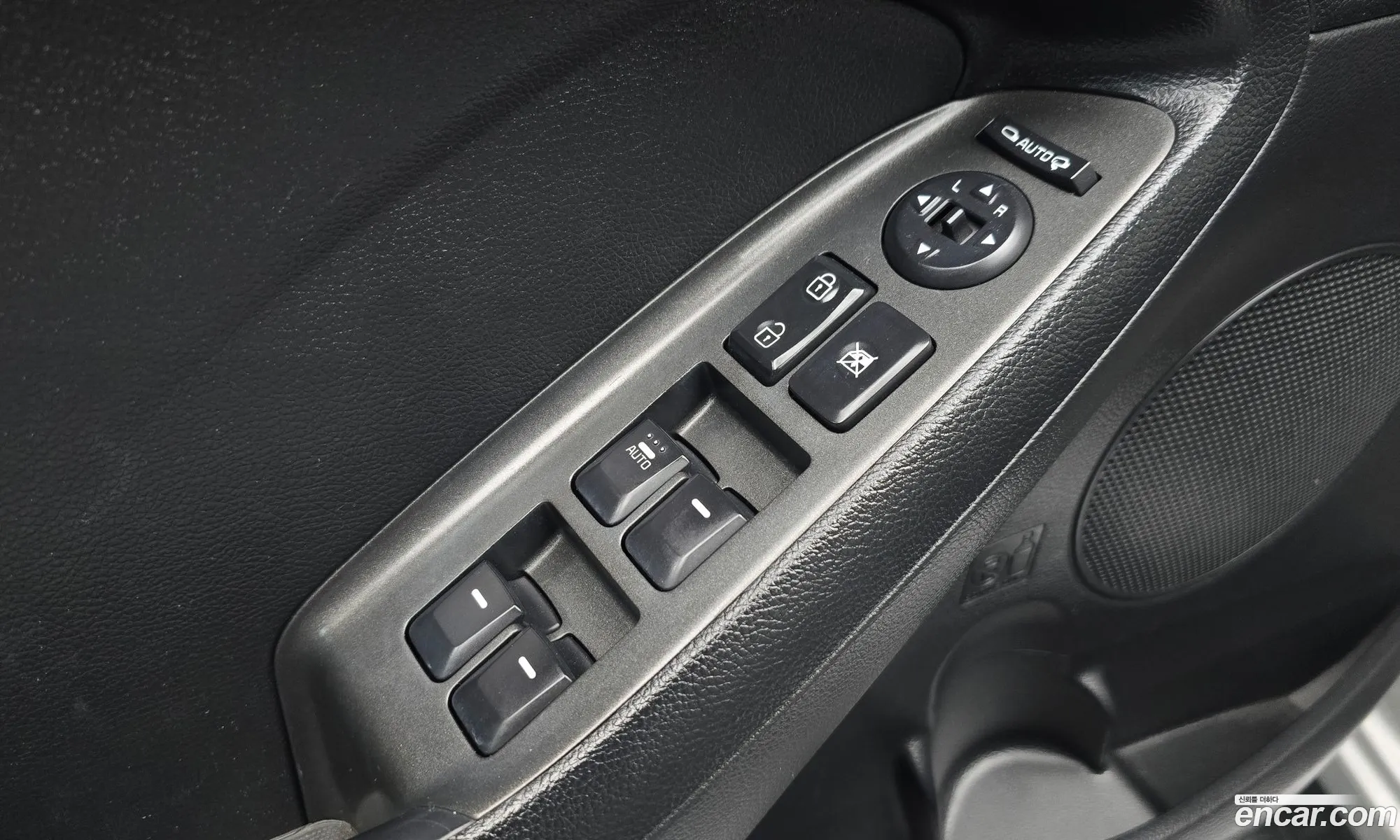 Kia K3 2013 KNAFK412BDA045031 — 9