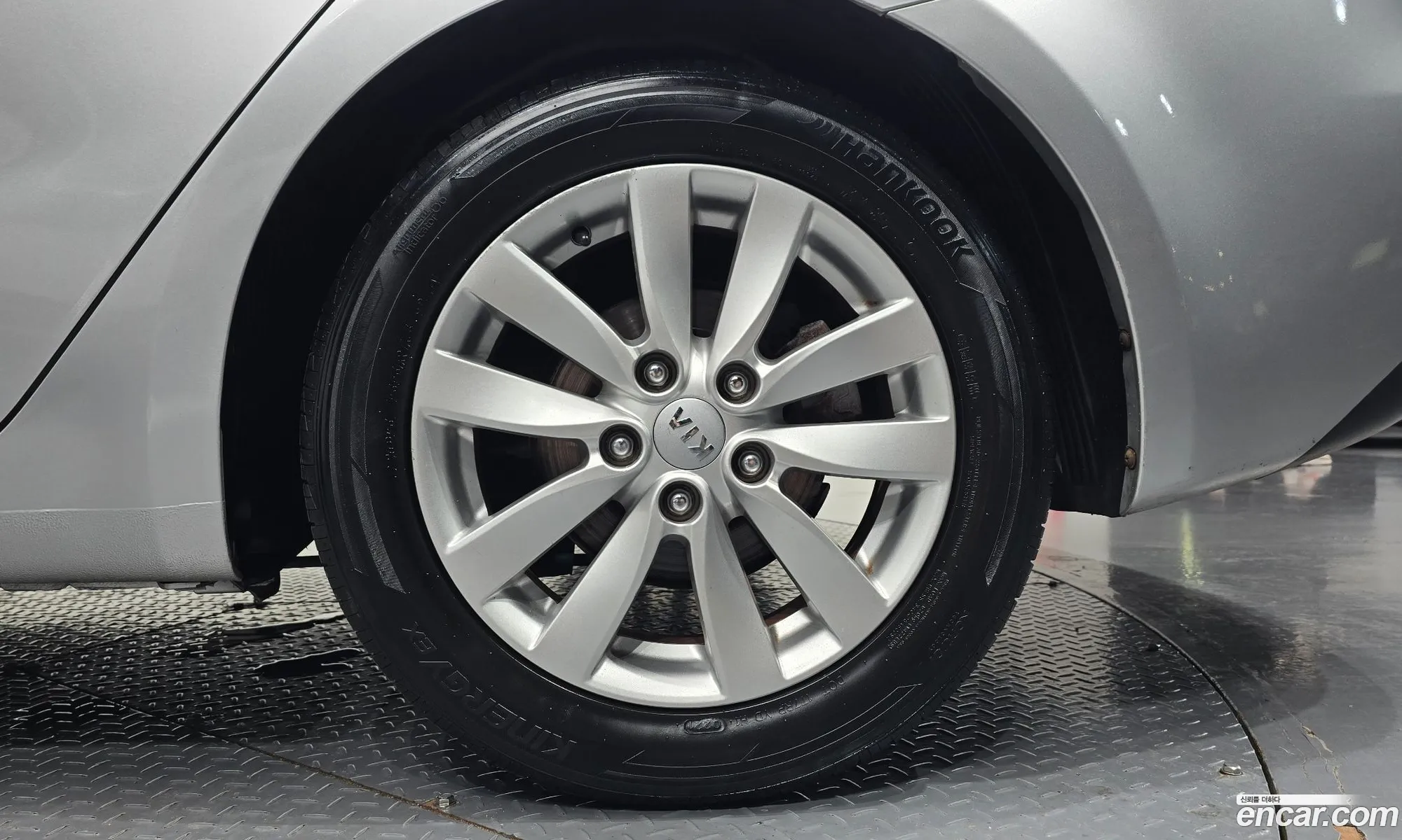 Kia K3 2013 KNAFK412BDA045031 — 7