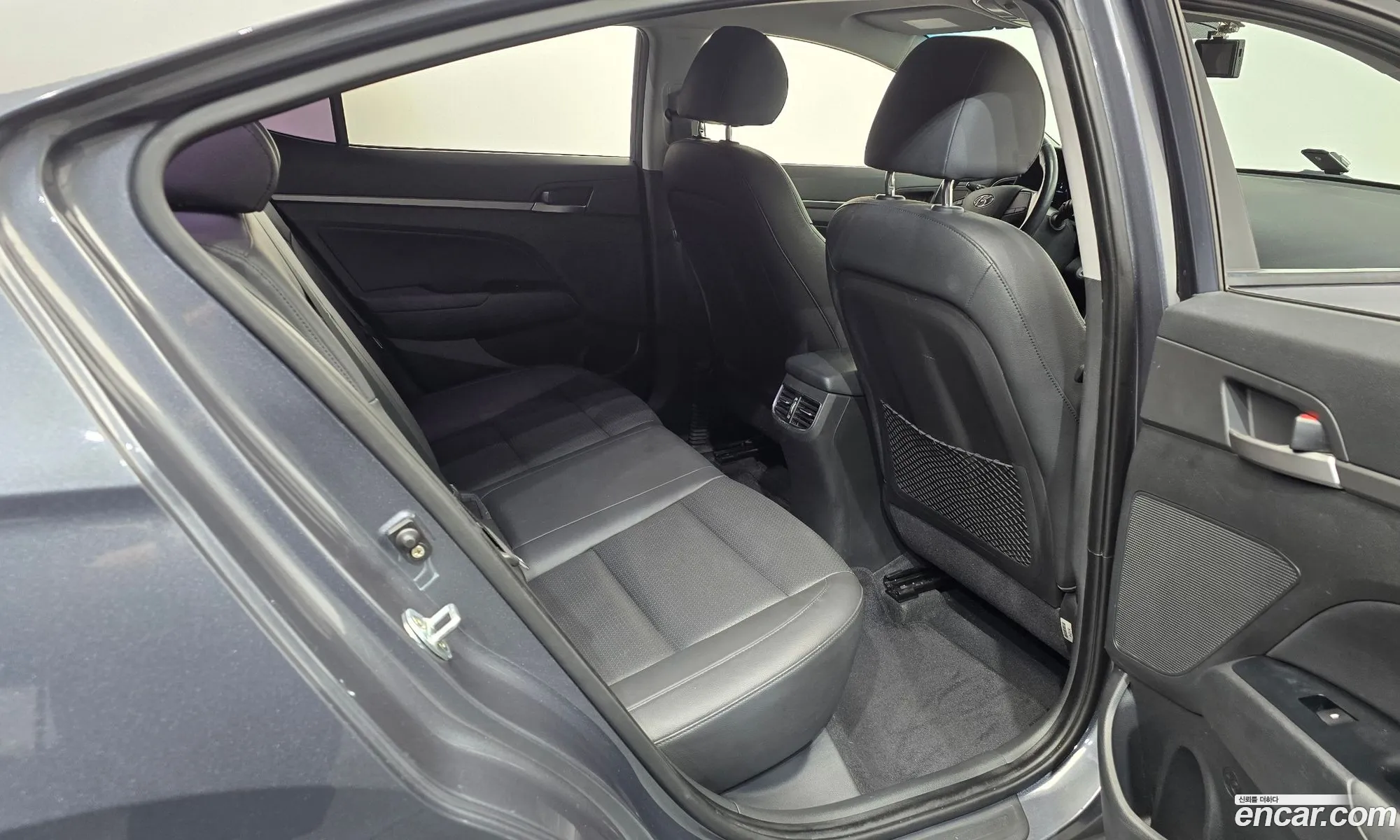 Hyundai Elantra AD 2016 KMHD741DBGU069794 — 30