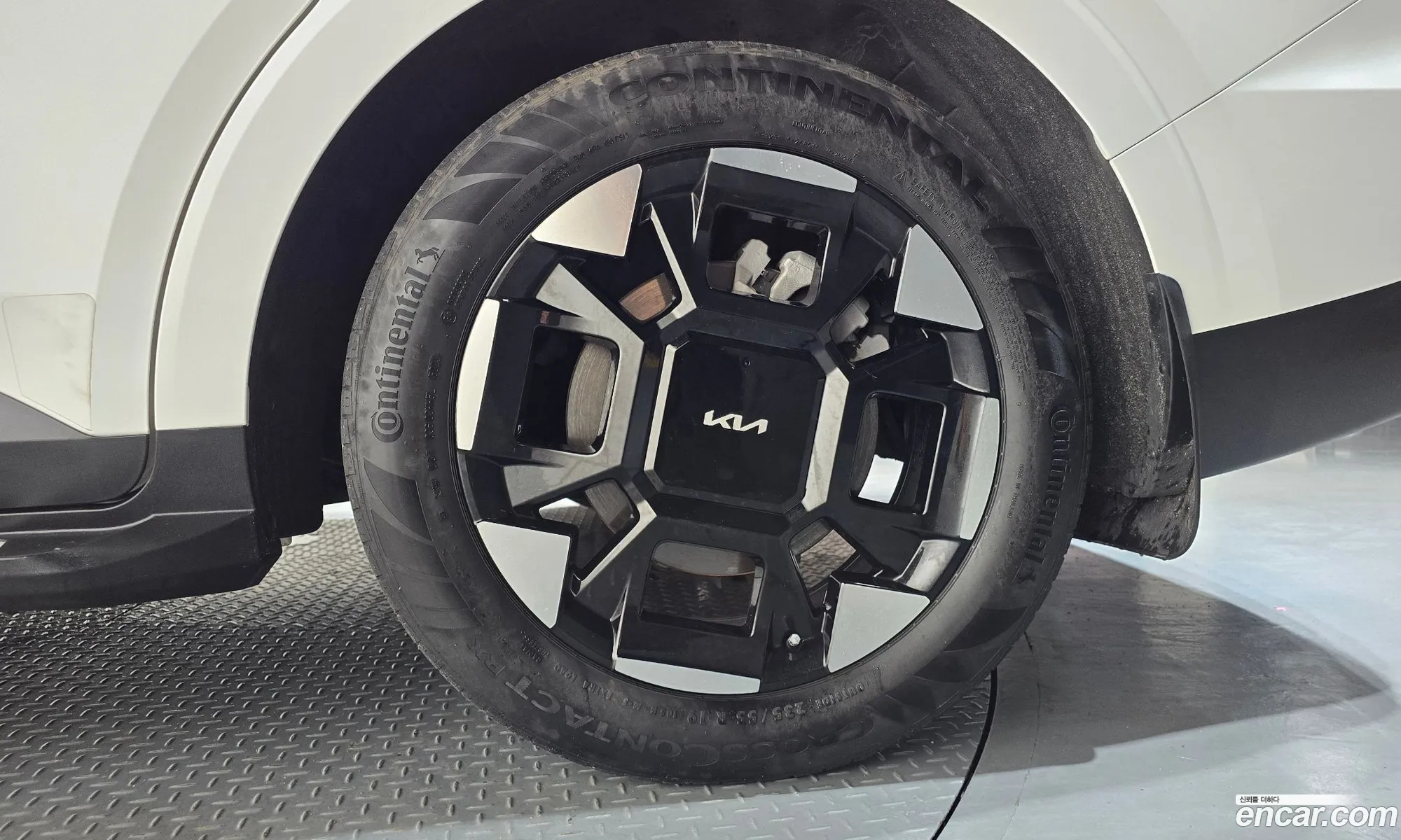 Kia Carnival 2024 KNANE81BBRS427547 — 18