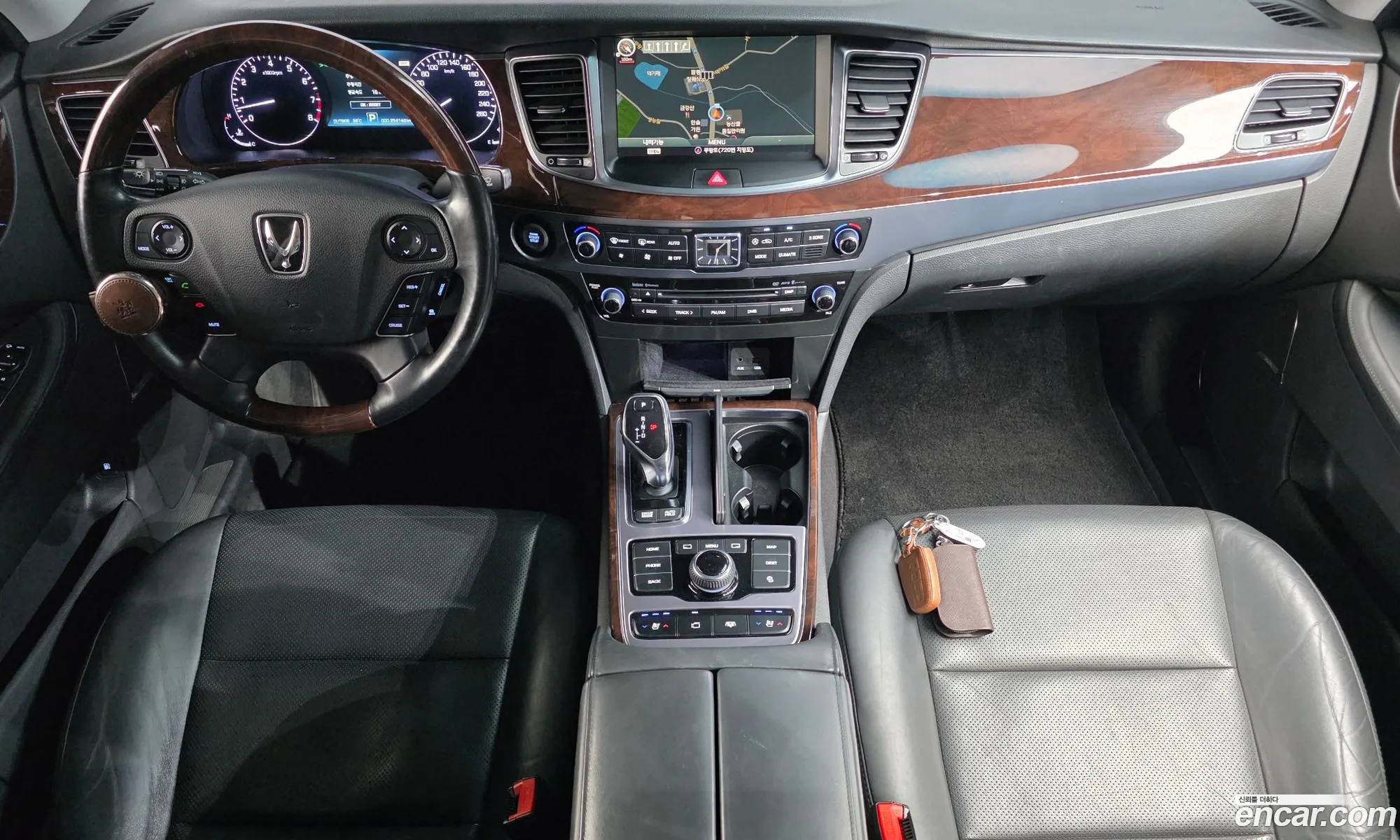 Hyundai Equus 2013 — 2