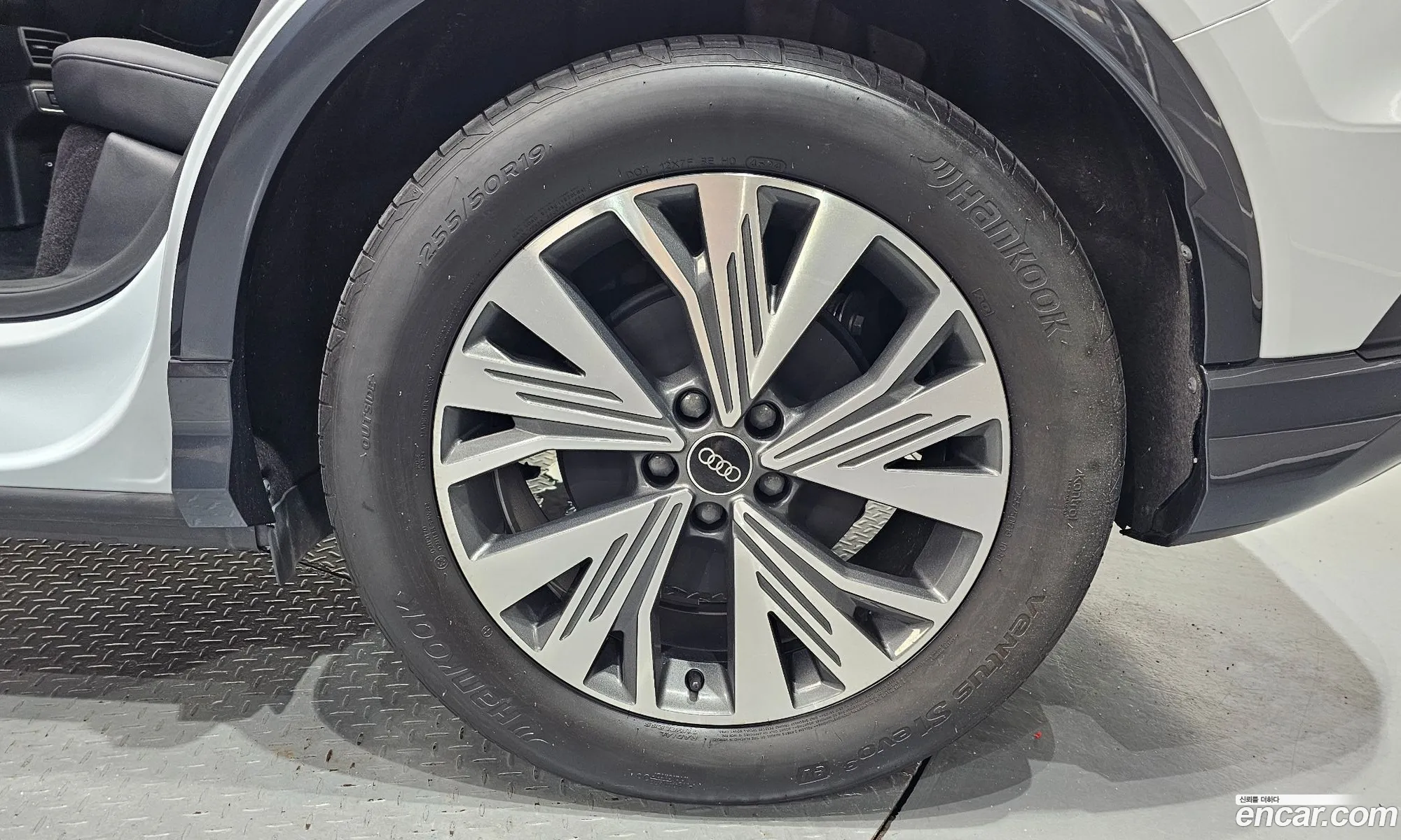 Audi Q4 e-tron 2025 WAUZZZFZ111111111 — 17