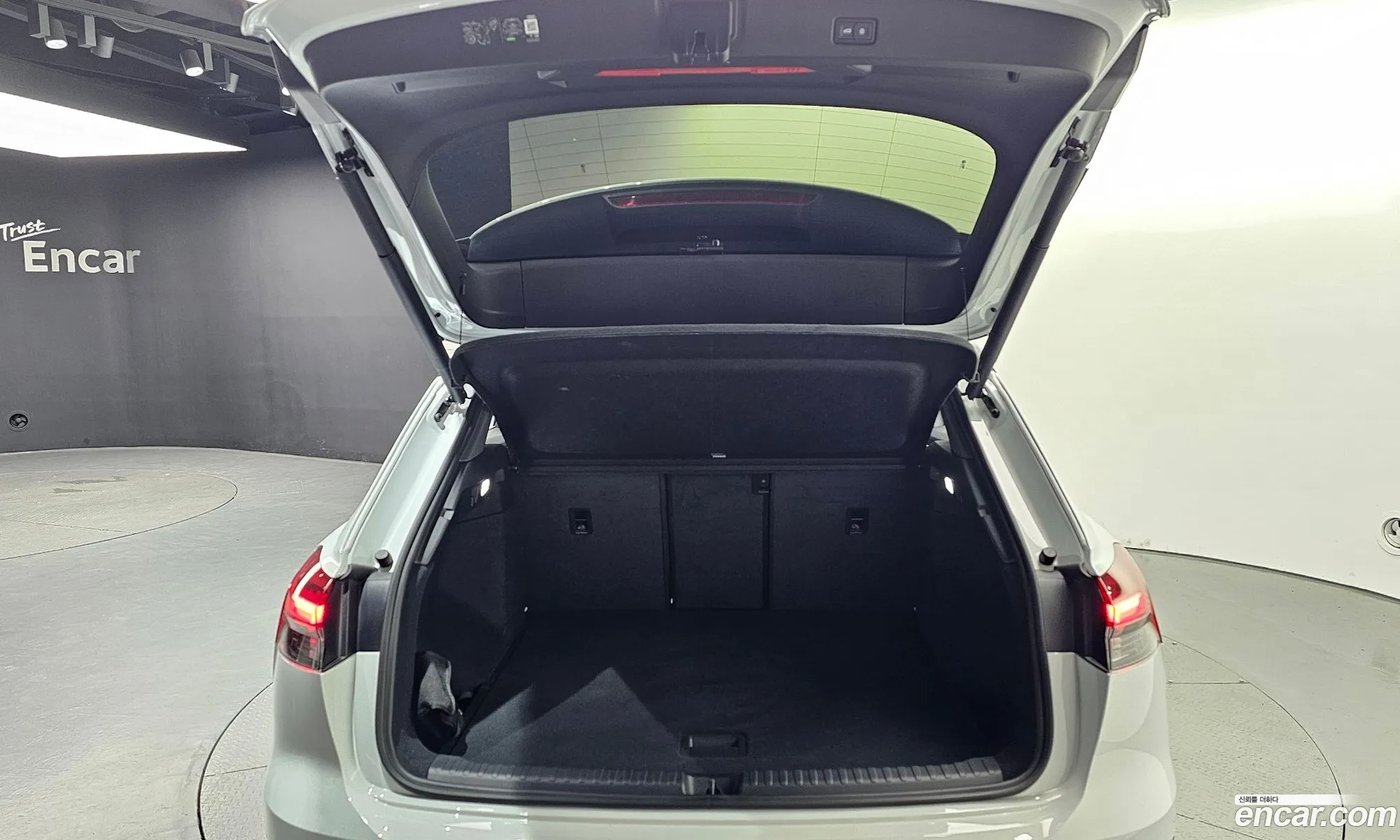 Audi Q4 e-tron 2025 WAUZZZFZ111111111 — 25