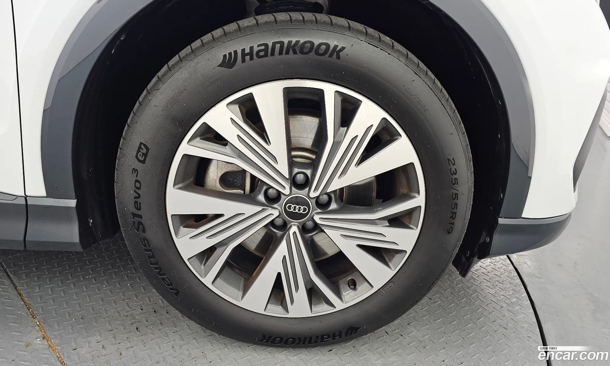 Audi Q4 e-tron 2025 WAUZZZFZ111111111 — 11