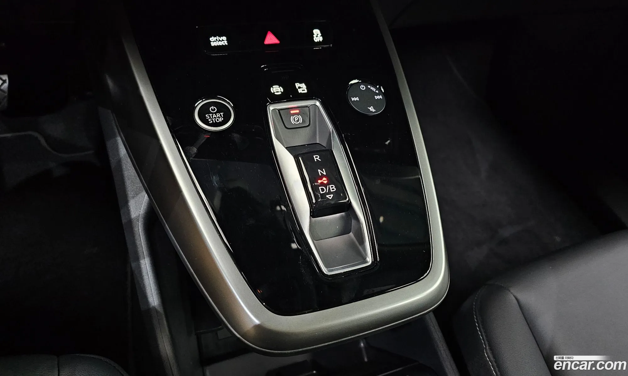 Audi Q4 e-tron 2025 WAUZZZFZ111111111 — 23