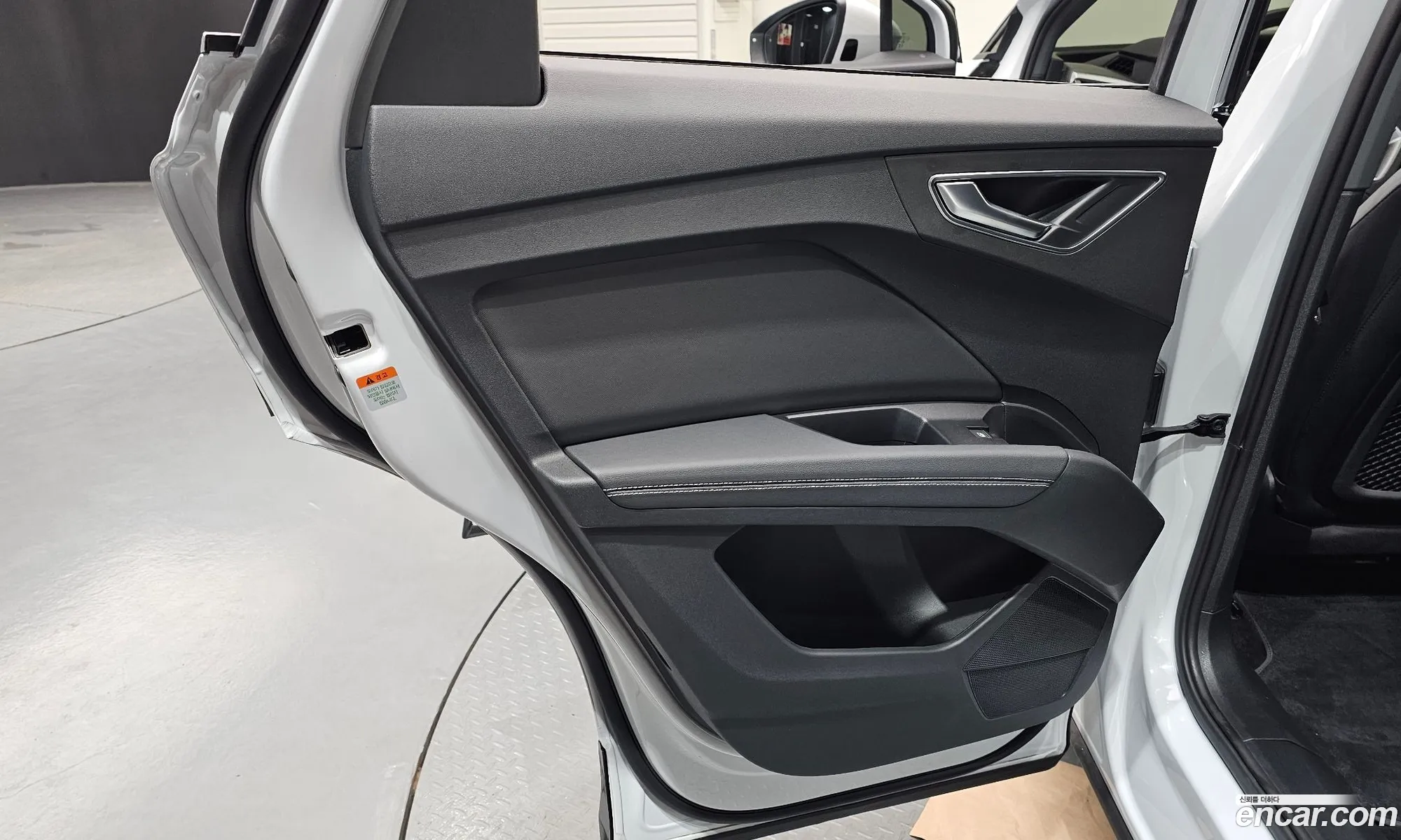 Audi Q4 e-tron 2025 WAUZZZFZ111111111 — 3