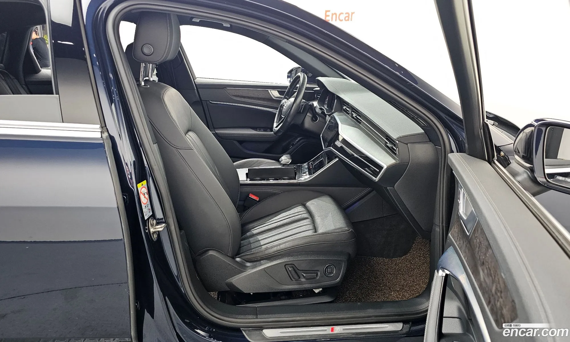 Audi A6 2020 WAUZZZF28LN052975 — 4