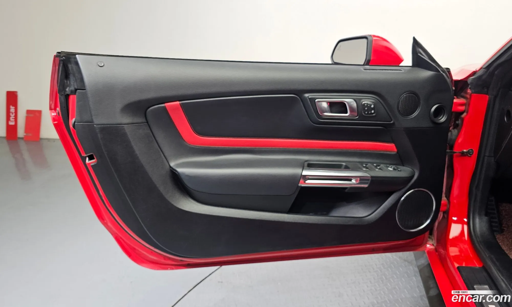 Ford Mustang 2019 1FATP8UH3K5137825 — 12