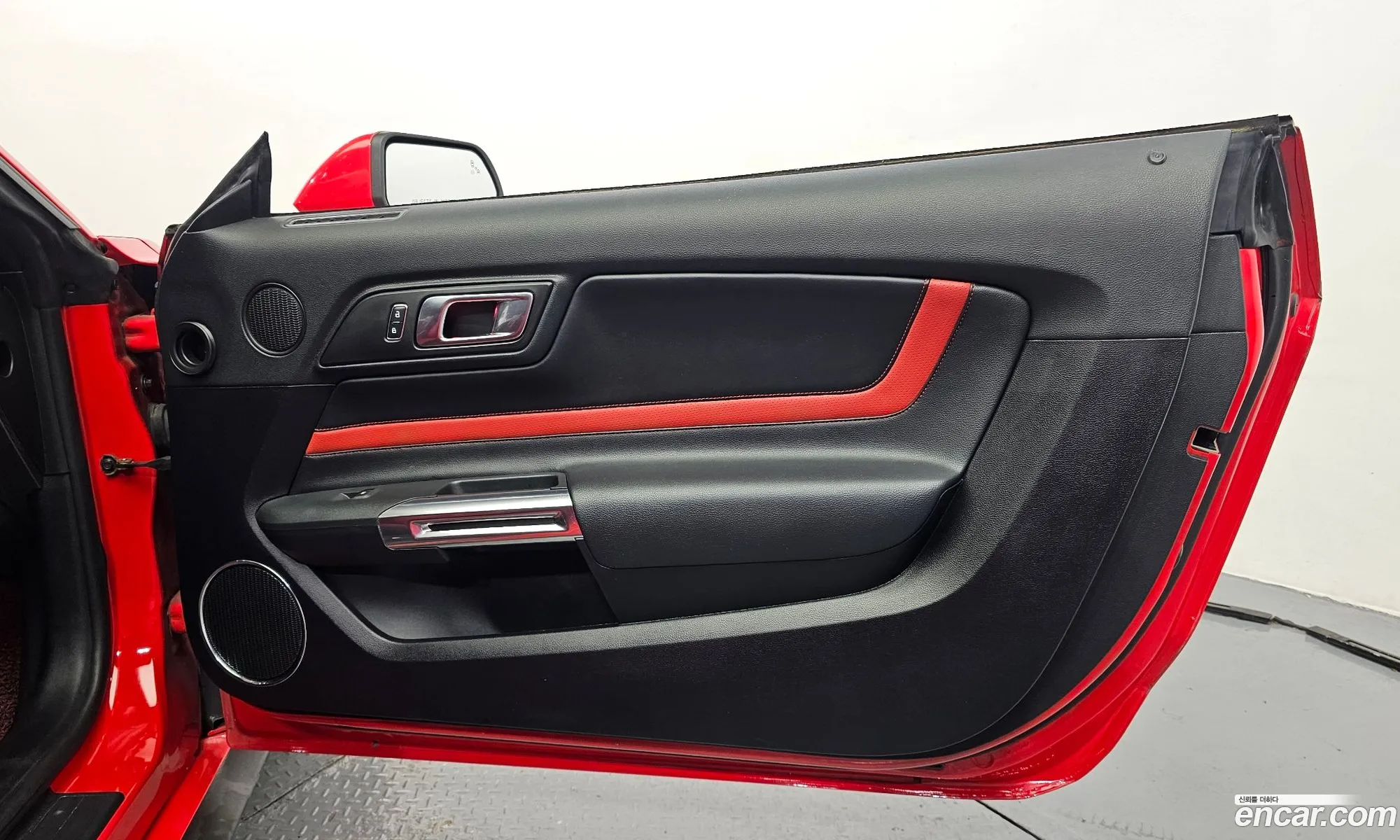 Ford Mustang 2019 1FATP8UH3K5137825 — 15