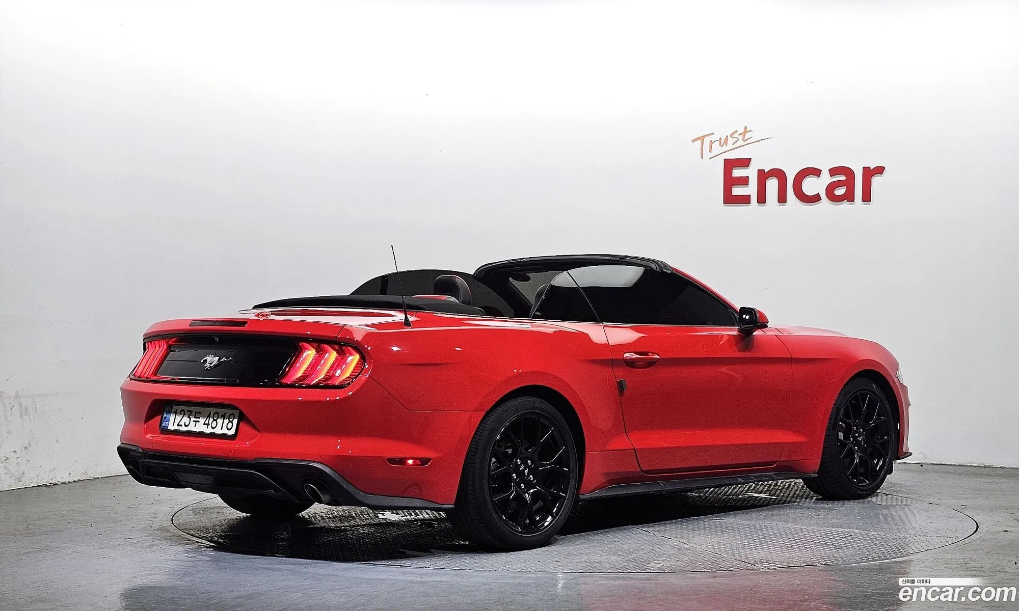 Ford Mustang 2019 1FATP8UH3K5137825 — 18