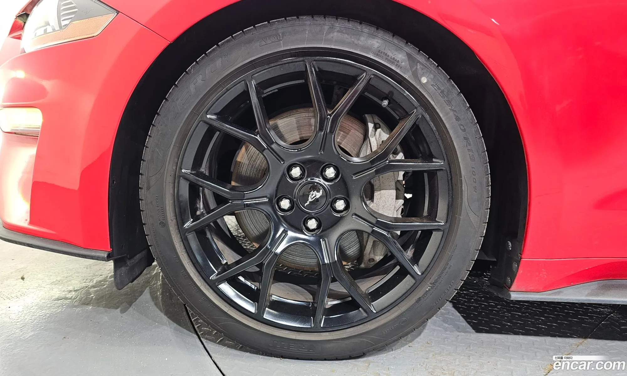 Ford Mustang 2019 1FATP8UH3K5137825 — 25