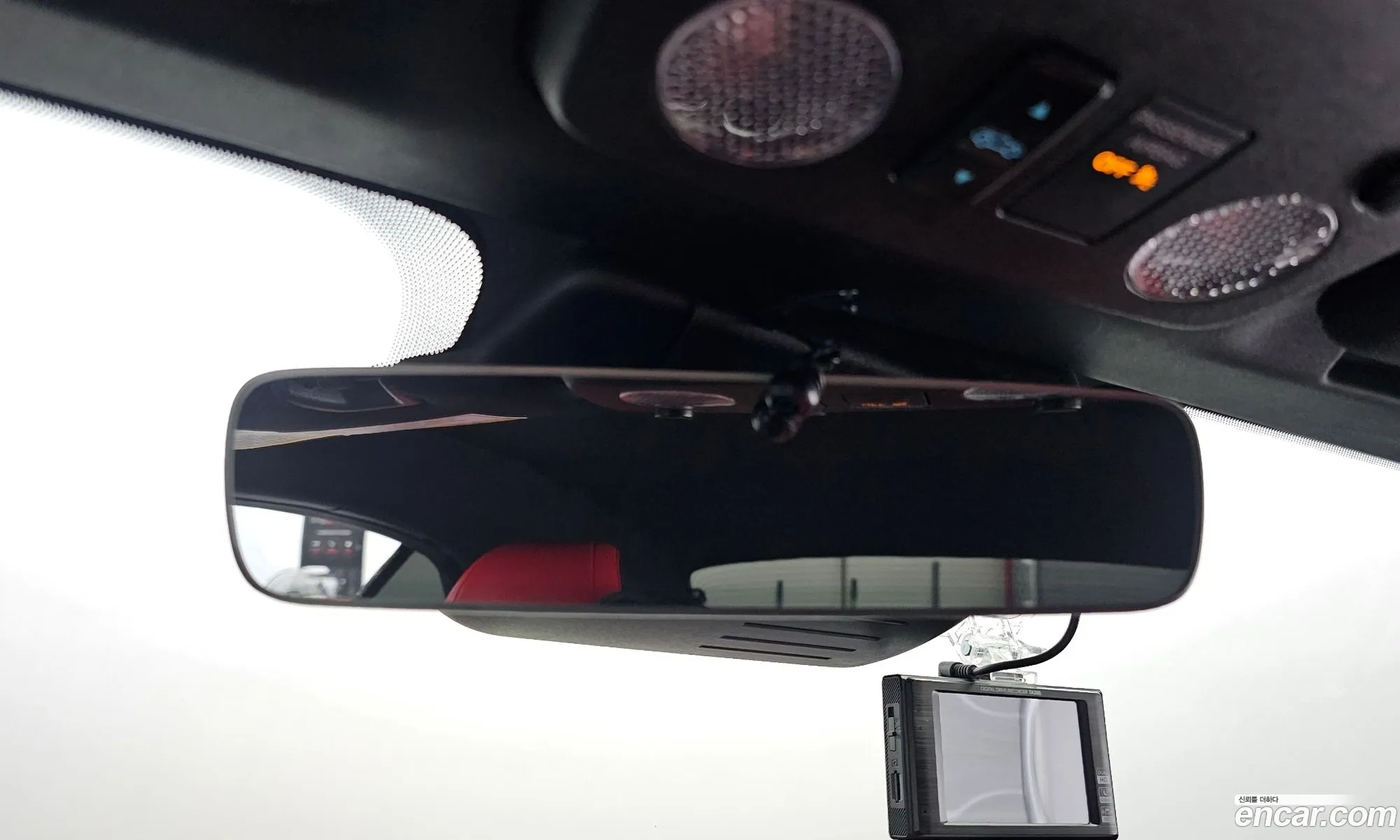 Ford Mustang 2019 1FATP8UH3K5137825 — 16
