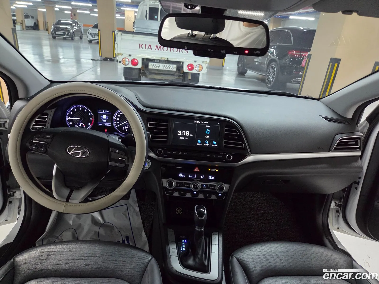 Hyundai Elantra AD 2019 — 2