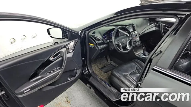 Hyundai Grandeur HG 2015 — 28