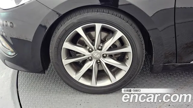 Hyundai Grandeur HG 2015 — 21