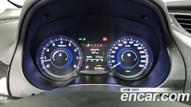 Hyundai Grandeur HG 2015 — 31