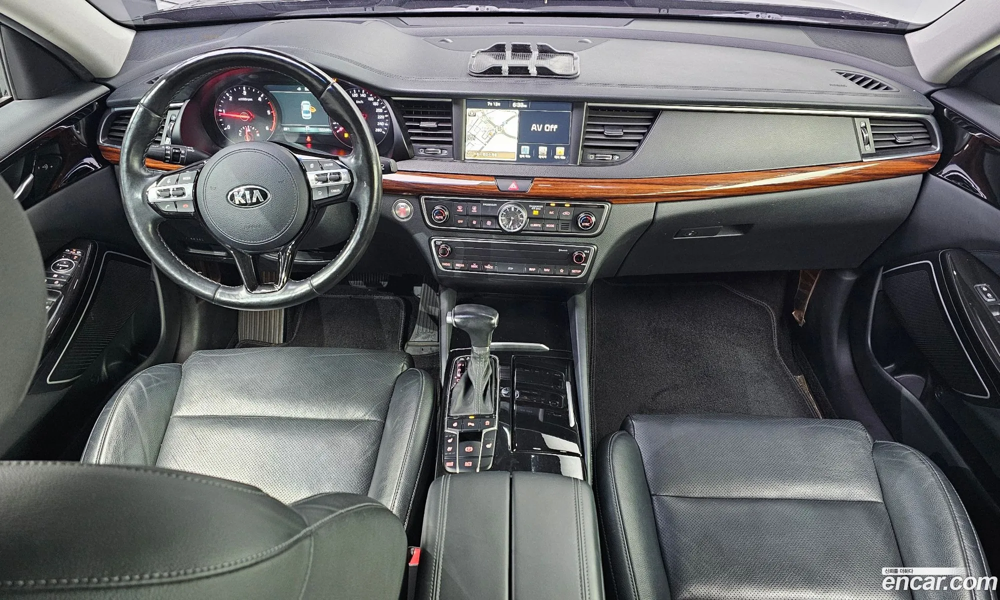 Kia K7 2017 — 2